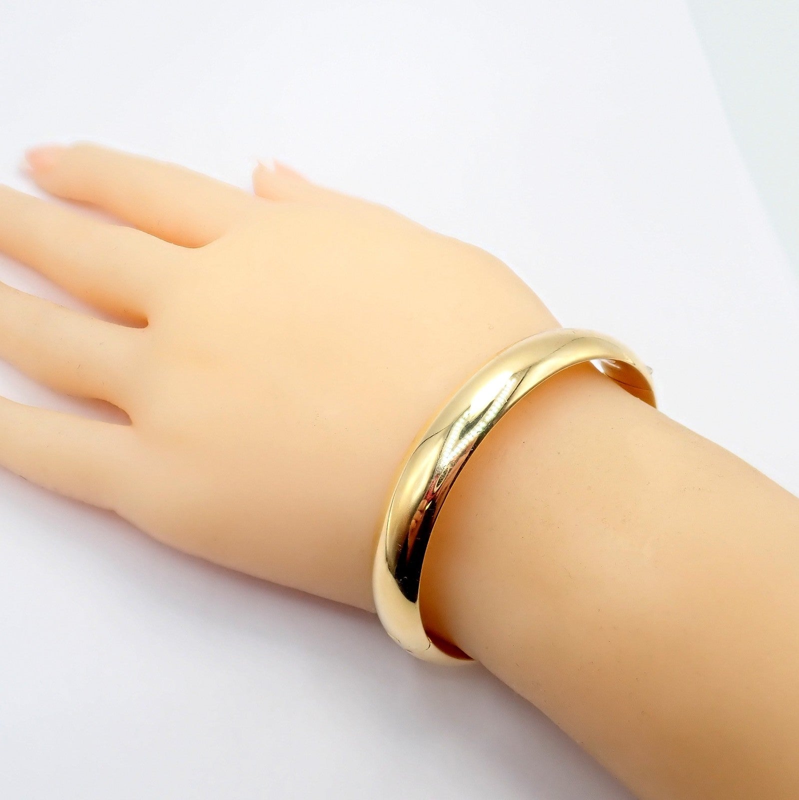Authentic! Tiffany & Co 18k Yellow Gold Bangle Signature Bracelet | Fortrove
