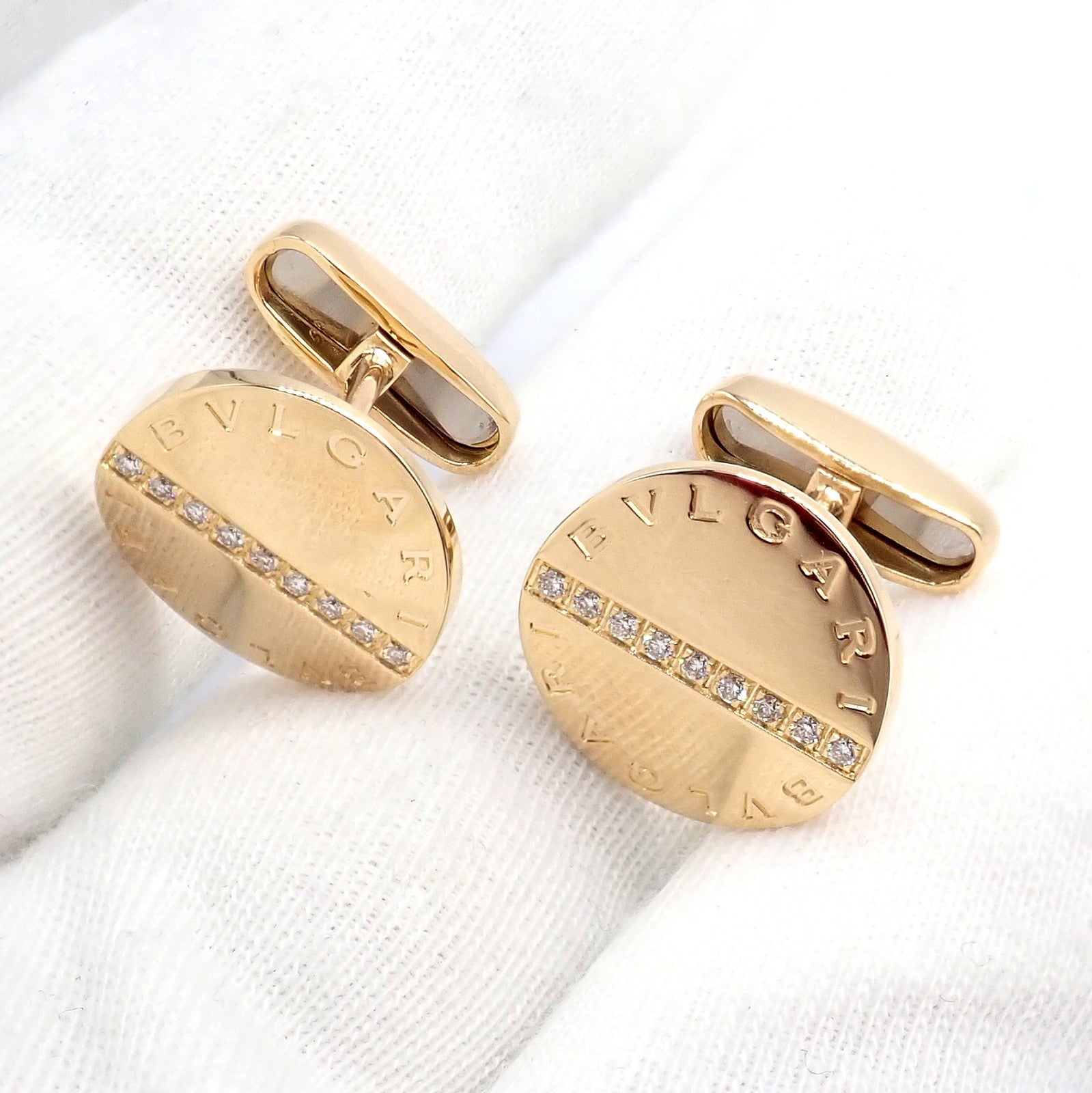 Authentic! Bvlgari Bulgari 18k Yellow Gold Diamond Classic Round Cufflinks | Fortrove