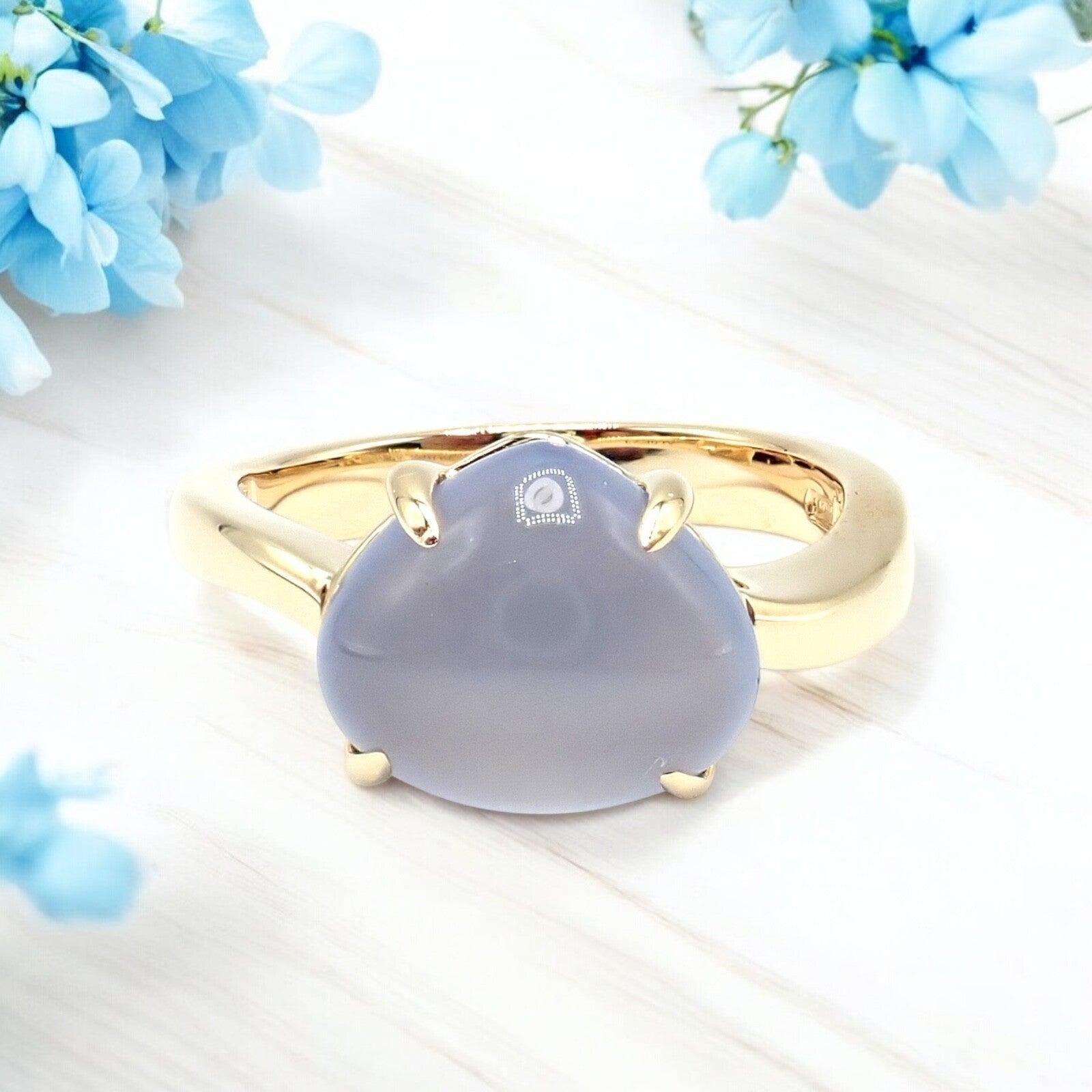 Authentic! Bulgari 18k Yellow Gold Mediterranean Eden Chalcedony Ring Size 5.75 | Fortrove
