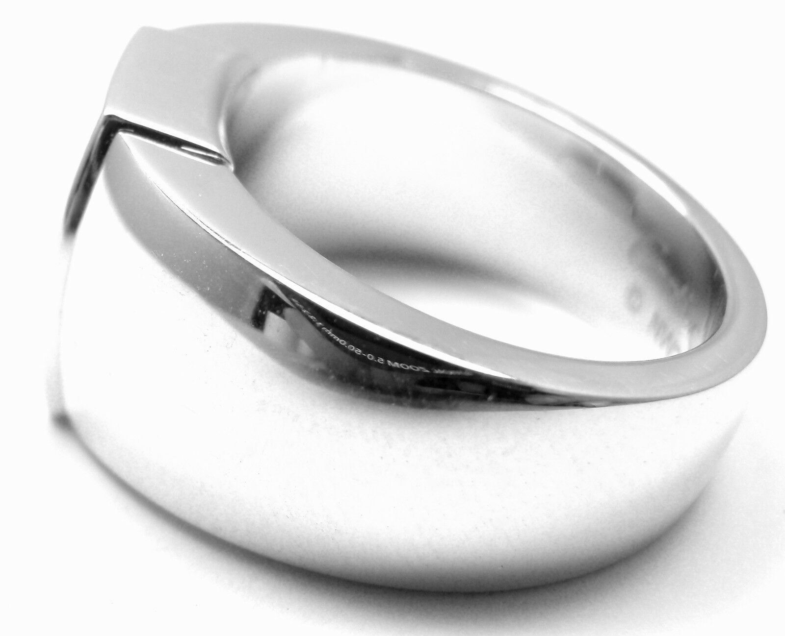 Rare! Authentic Cartier La Dona 18k White Gold Peridot Ring Box Certificate | Fortrove