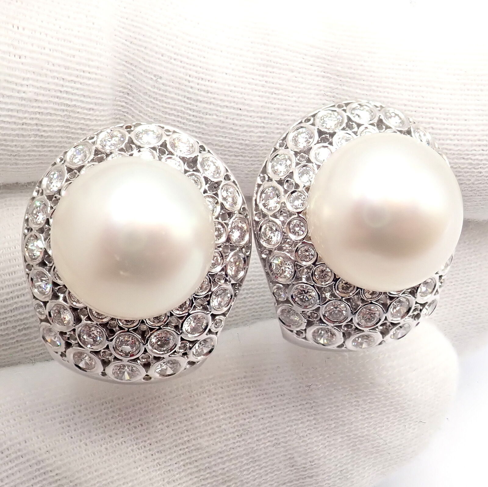 Vintage Estate 18k White Gold Diamond 13mm Pearl Earrings | Fortrove