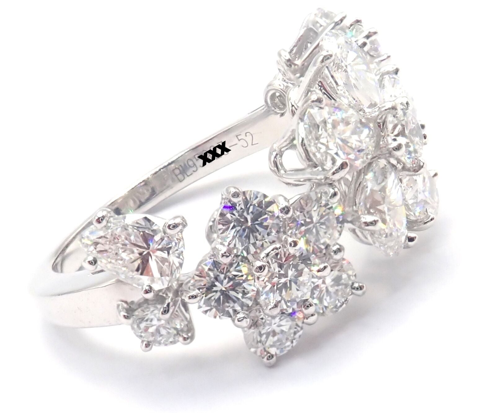 Authentic! Van Cleef & Arpels Folie des Pres 18k White Gold Diamond Flower Ring | Fortrove