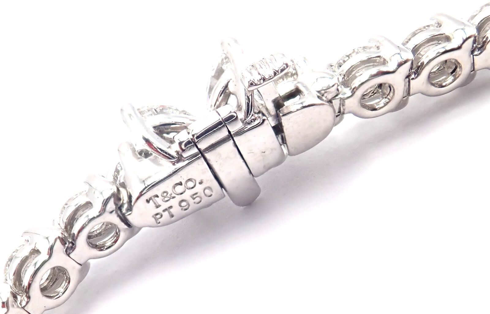 Authentic! Tiffany & Co Victoria Platinum 4.49ct Diamond Line Tennis Bracelet | Fortrove