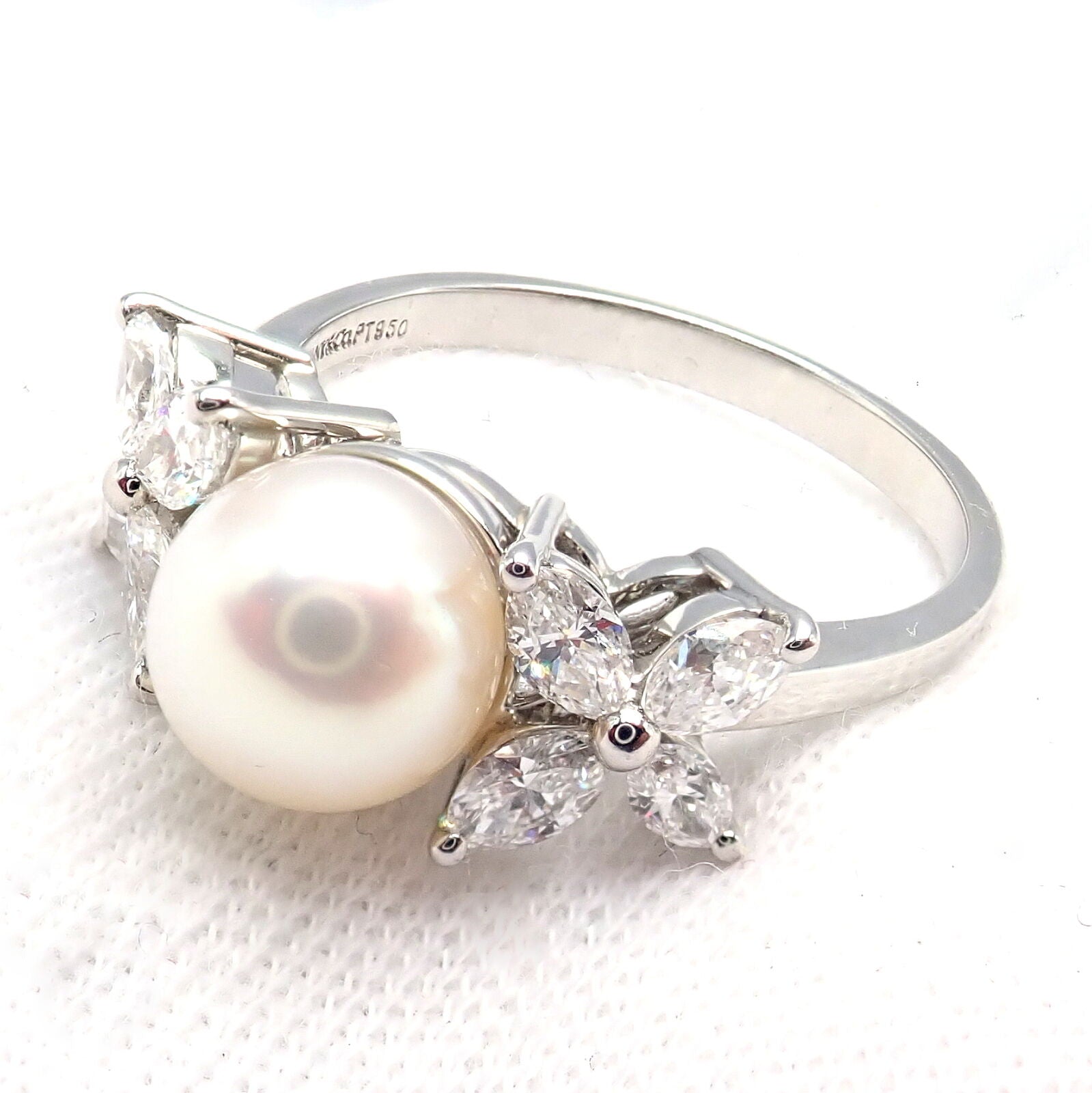 Authentic! Tiffany & Co Victoria Platinum Diamond 7.5mm Pearl Band Ring | Fortrove