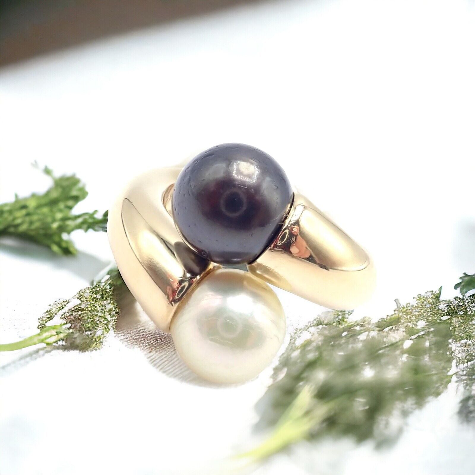 Authentic! Cartier Toi Et Moi 18k Yellow Gold White Black Pearl Bypass Band Ring | Fortrove