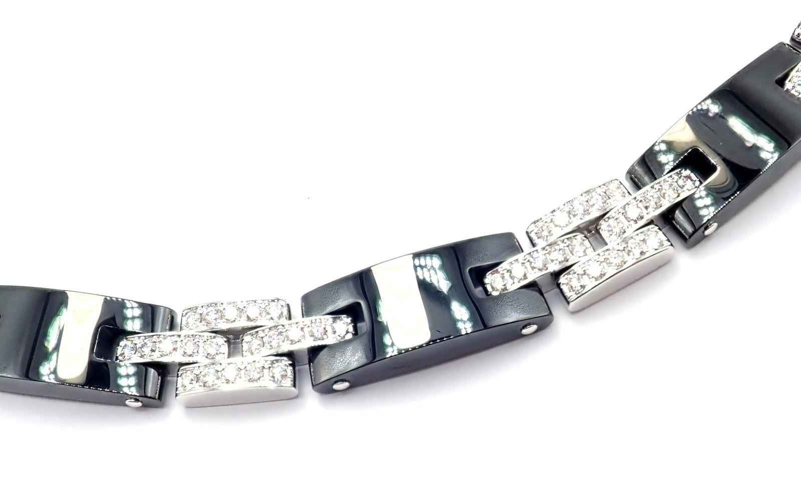 Authentic! Cartier Maillon Panthere 18K White Gold Diamond Ceramic Link Necklace | Fortrove