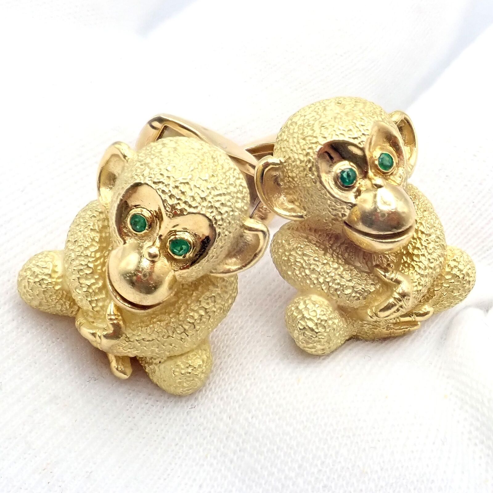 Authentic Kurt Wayne 18k Yellow Gold Emerald Whimsical Monkey Cufflinks | Fortrove