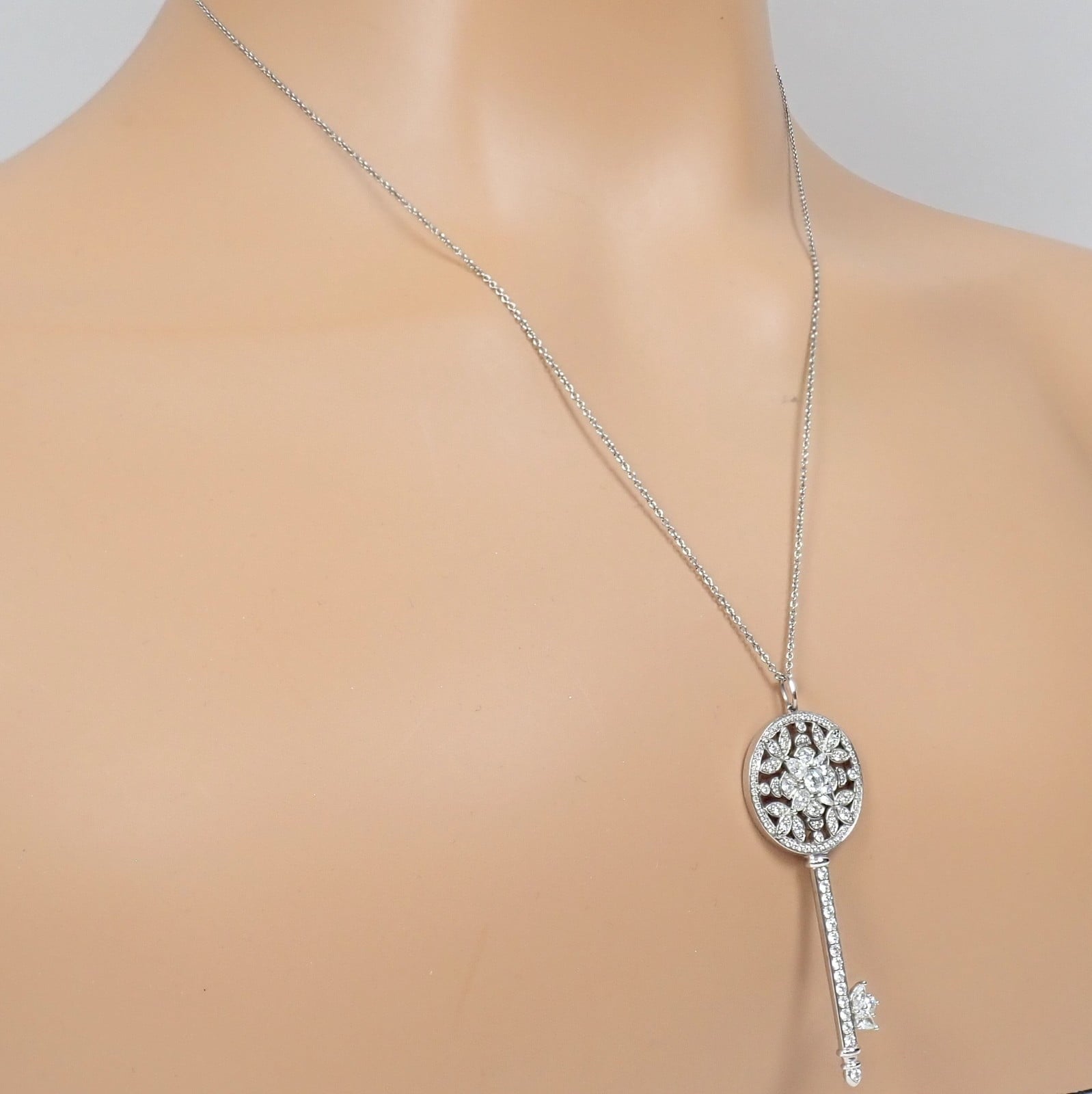 Authentic! Tiffany & Co Platinum Large Victoria Vine Key Pendant Necklace | Fortrove