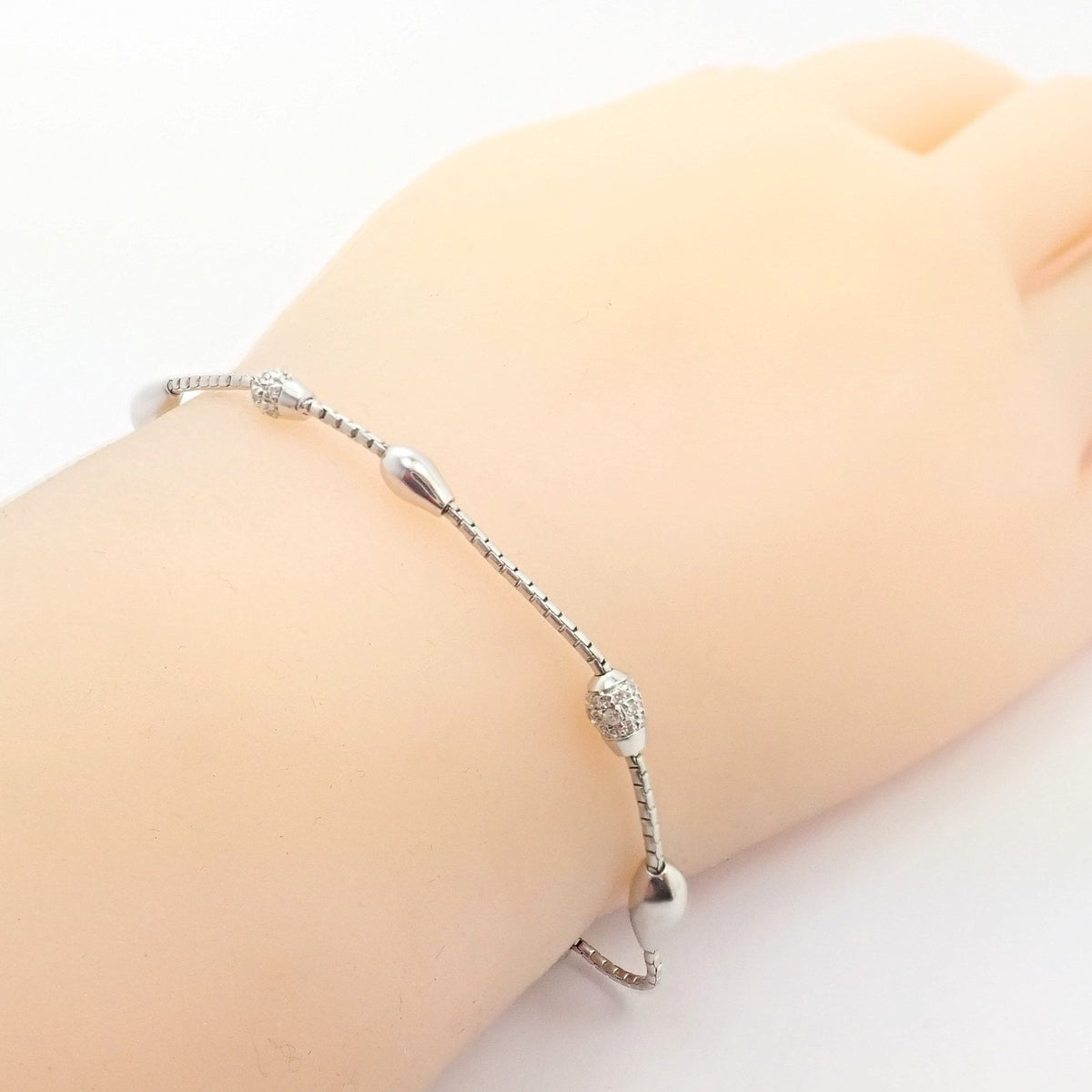 H. Stern Jewelry & Watches:Fine Jewelry:Bracelets & Charms Rare Authentic H. Stern 18k White Gold Diamond Teardrop Bracelet