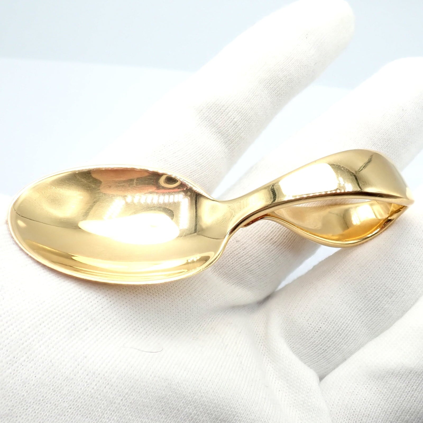 Tiffany & Co. Home & Garden:Kitchen, Dining & Bar:Flatware, Knives & Cutlery:Single Flatware Pieces Authentic! Tiffany & Co Makers 18k Yellow Solid Gold Baby Spoon 52.8 grams