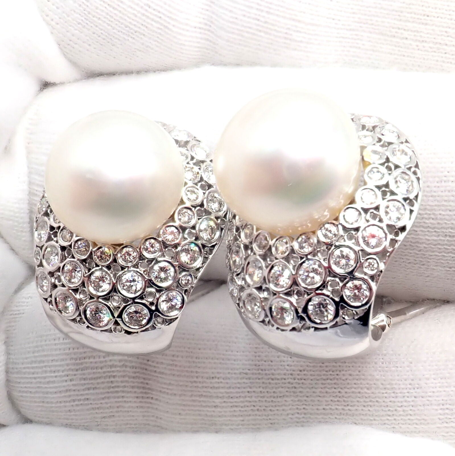 Vintage Estate 18k White Gold Diamond 13mm Pearl Earrings | Fortrove