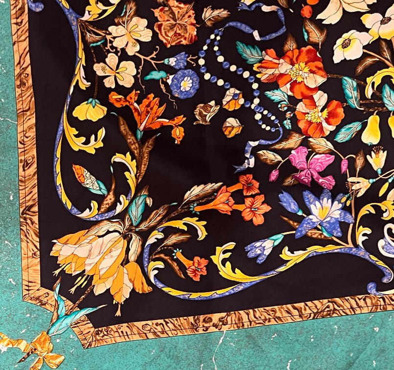 Authentic RARE! Hermes Pierres D'Orient Et D'Occident Vintage 90cm Silk Scarf | Fortrove