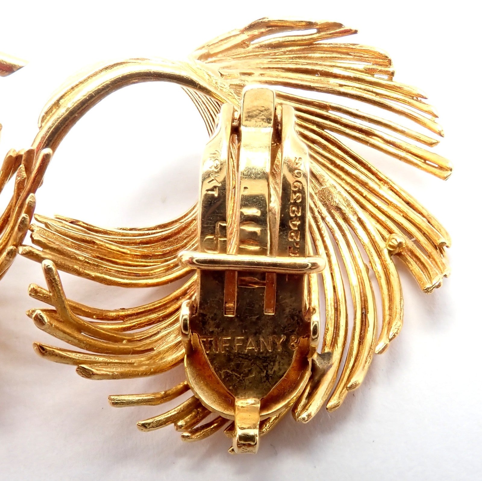 Authentic! Vintage Tiffany & Co 18k Yellow Gold Leaf Earrings | Fortrove