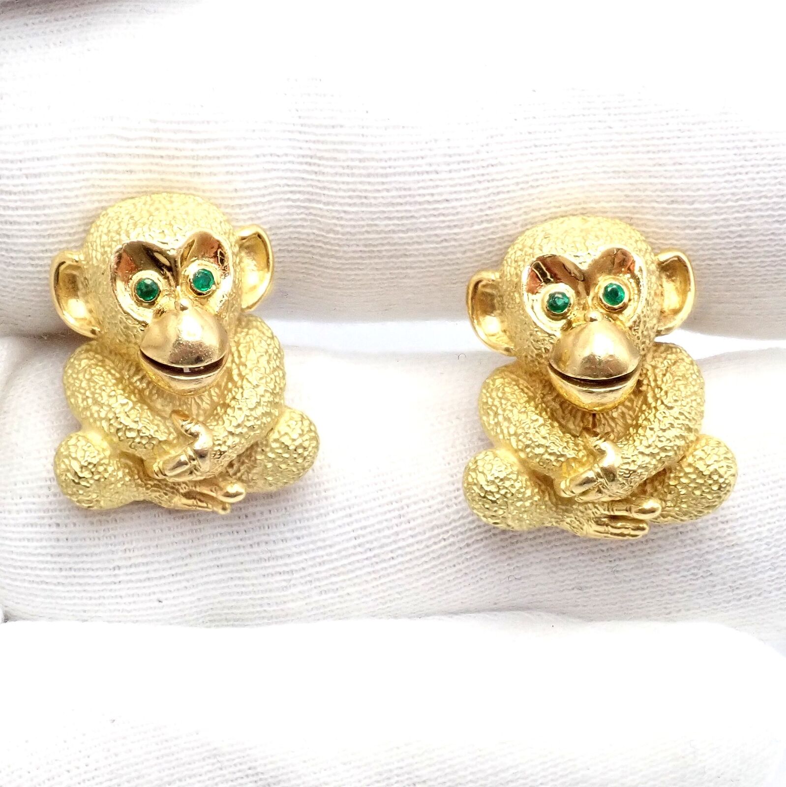 Authentic Kurt Wayne 18k Yellow Gold Emerald Whimsical Monkey Cufflinks | Fortrove