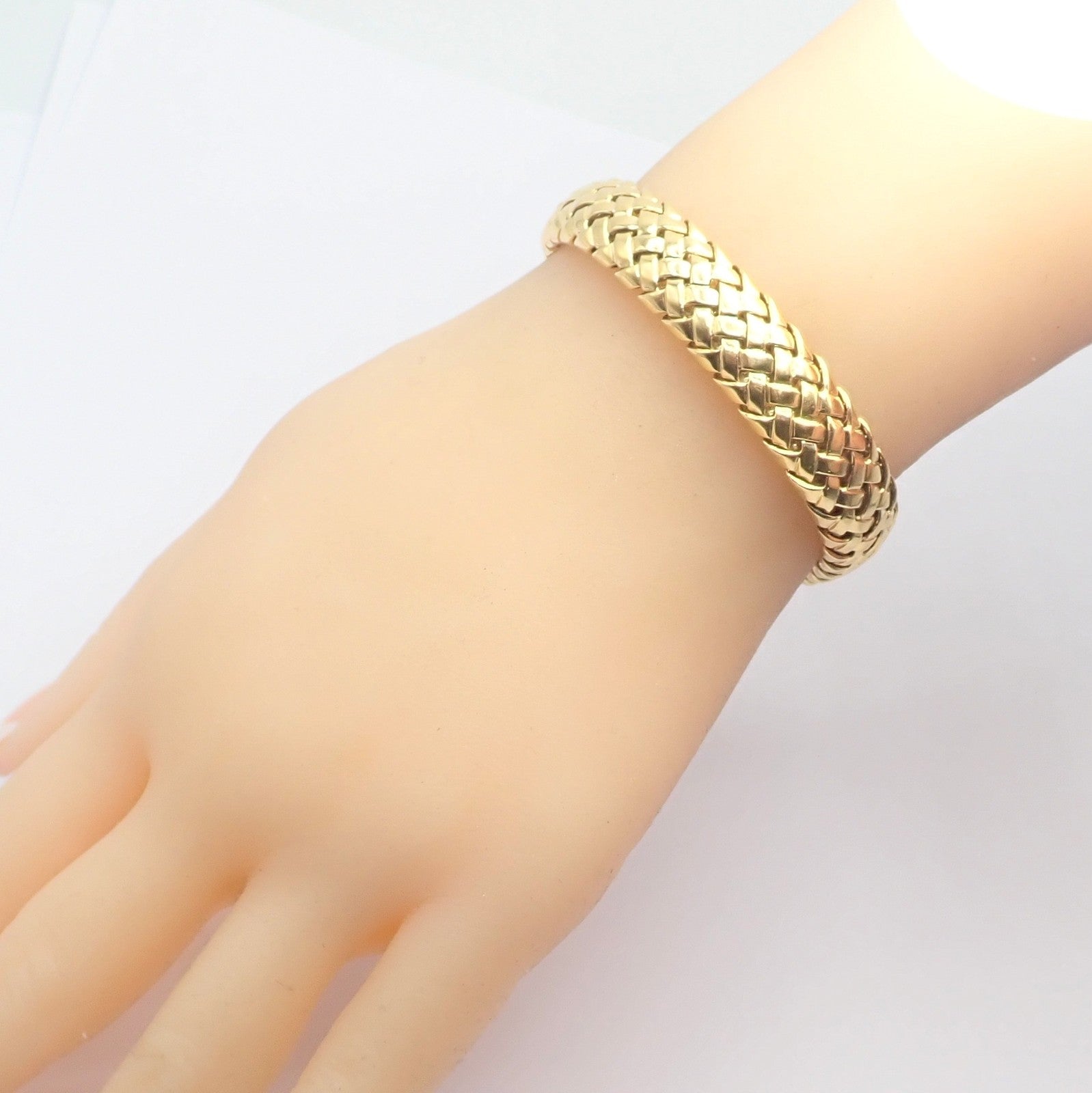 Authentic! Tiffany & Co Vannerie 18k Yellow Gold Basket Weave Bracelet 1995 | Fortrove