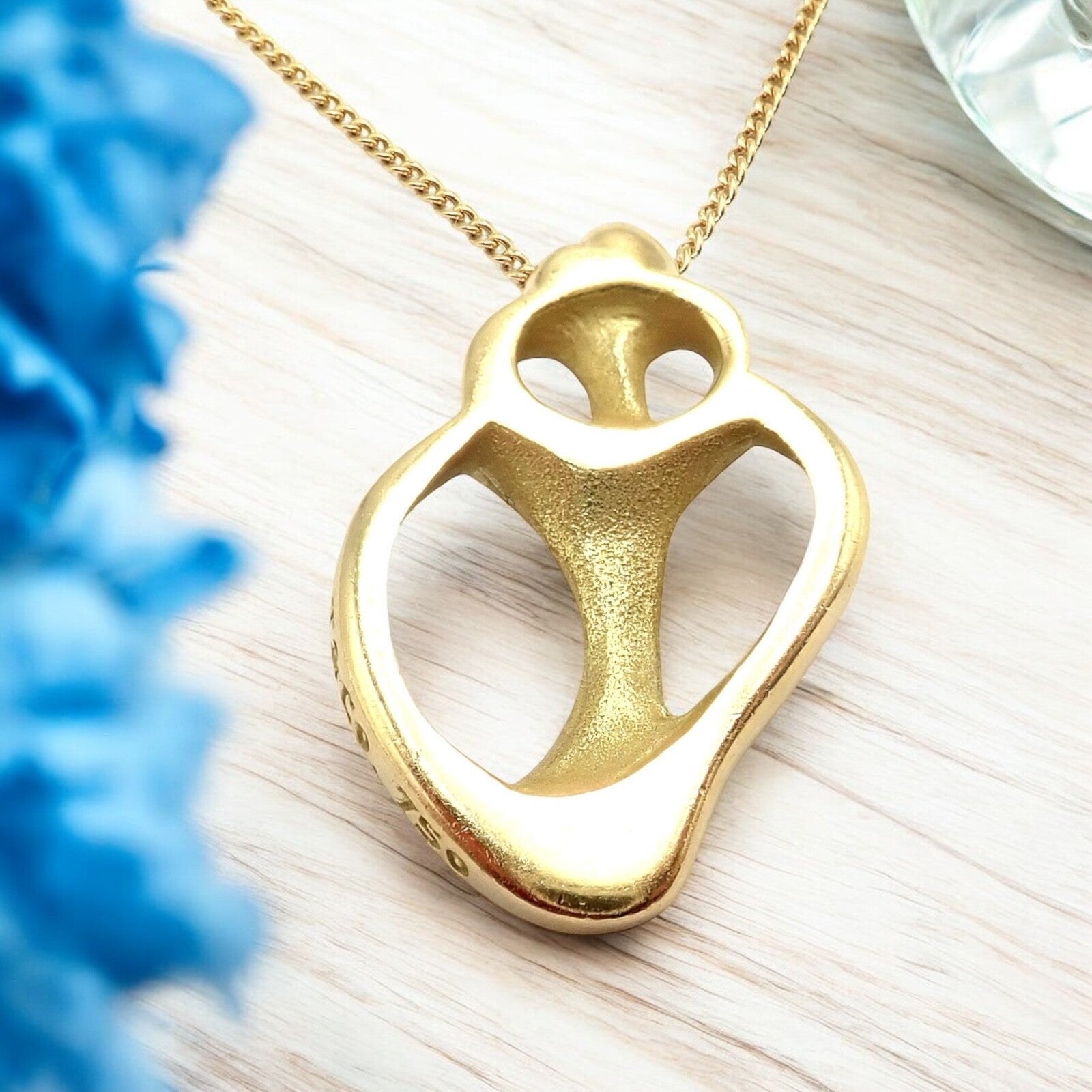 Authentic! Vintage Tiffany & Co 18K Yellow Gold Sea Shell Pendant Necklace 1980 | Fortrove
