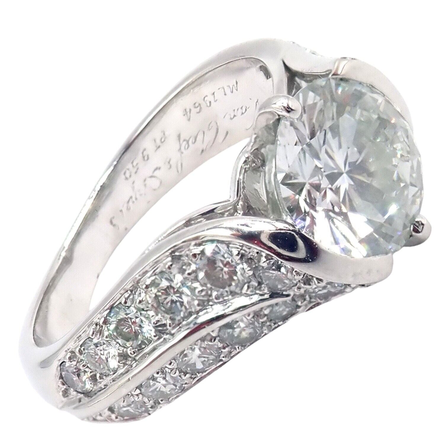 Authentic! Van Cleef & Arpels Platinum 1.88ct VVS1 E Diamond Engagement Ring GIA | Fortrove