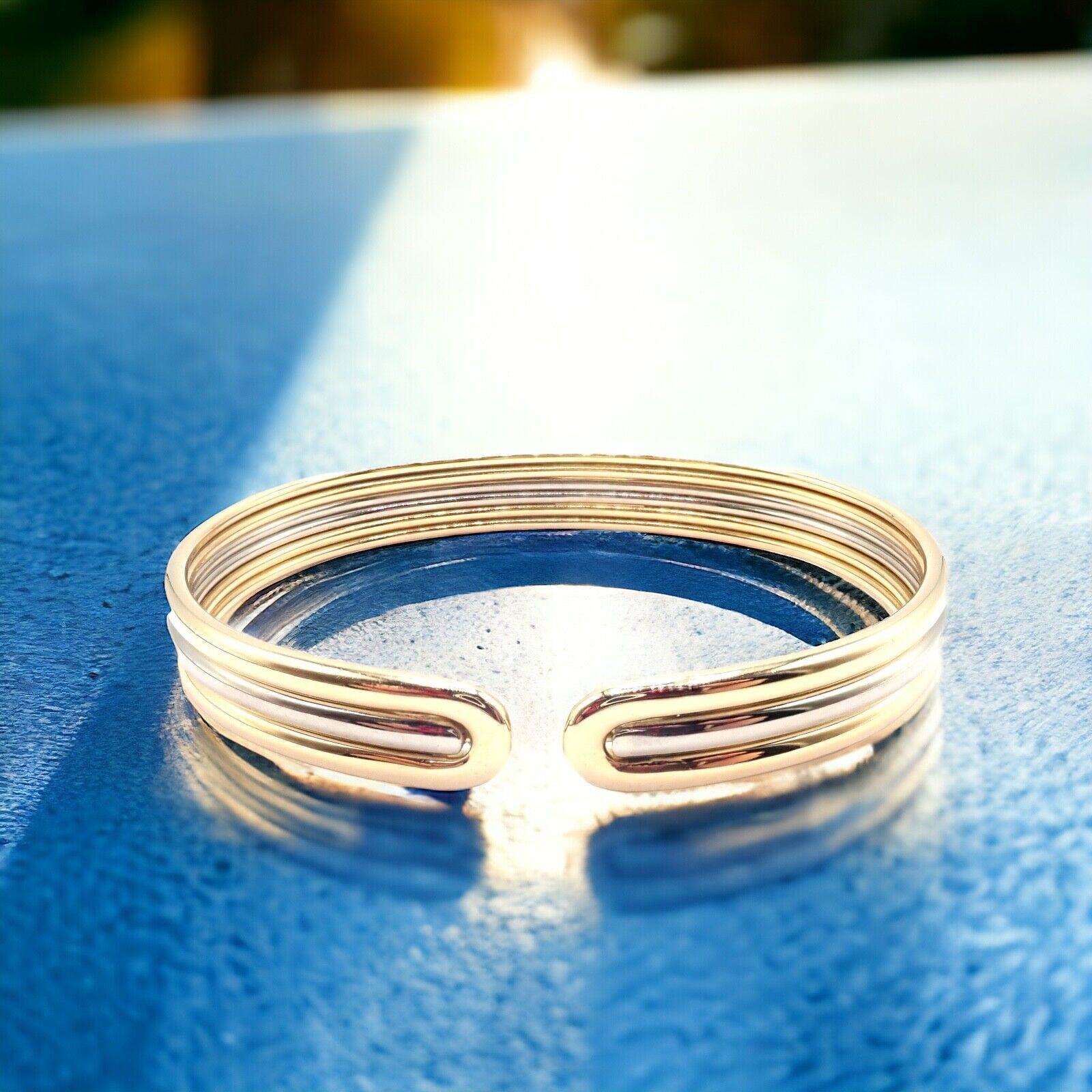 Authentic! Van Cleef & Arpels 18k Yellow & White Gold Bangle Cuff Bracelet Paper | Fortrove