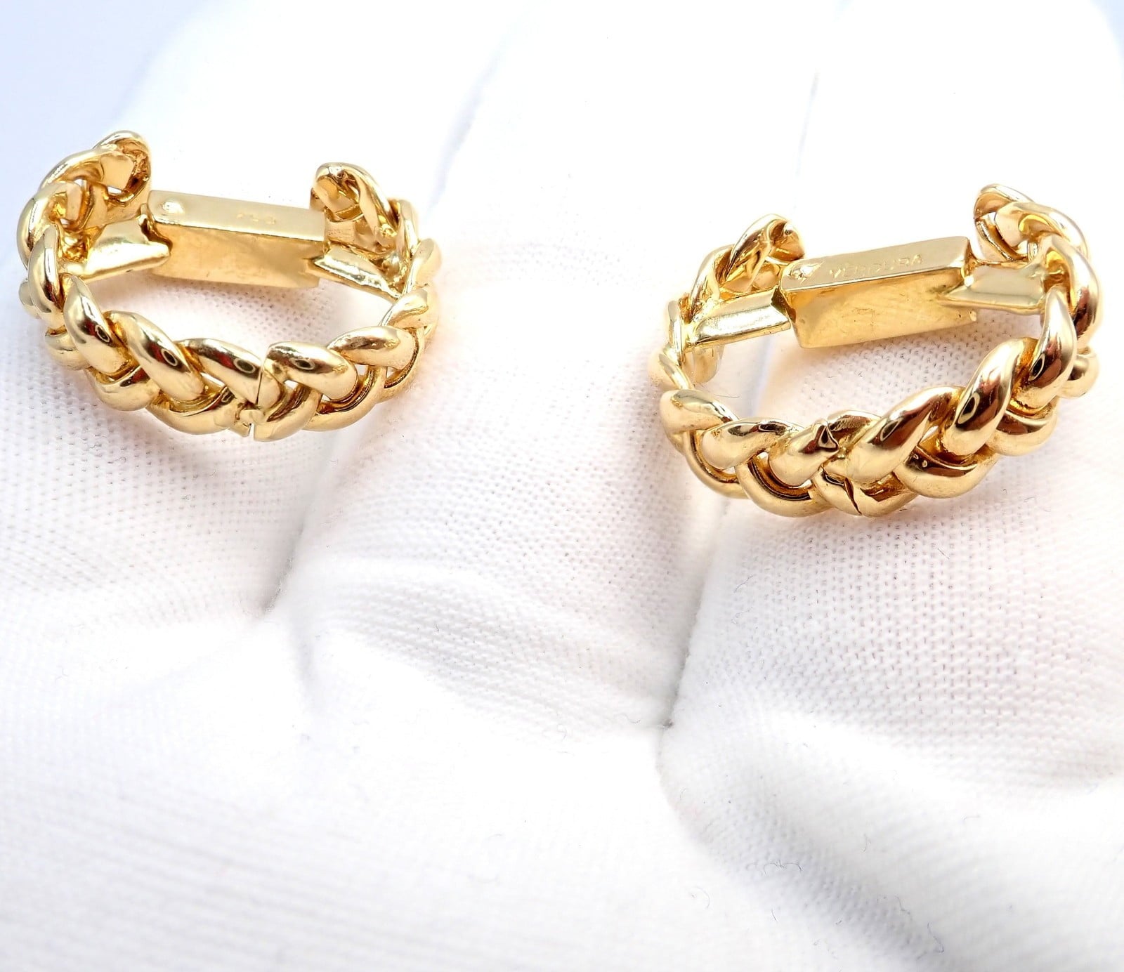 Authentic! Verdura 18k Yellow Gold Classic Rope Stirrup Cufflinks | Fortrove