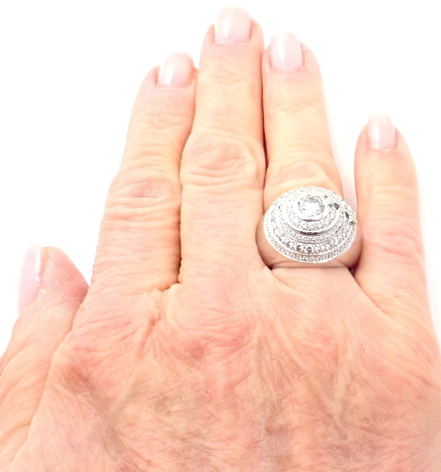 Authentic! Chanel Comete Star 18k White Gold Diamond Large Spinning Dome Ring | Fortrove