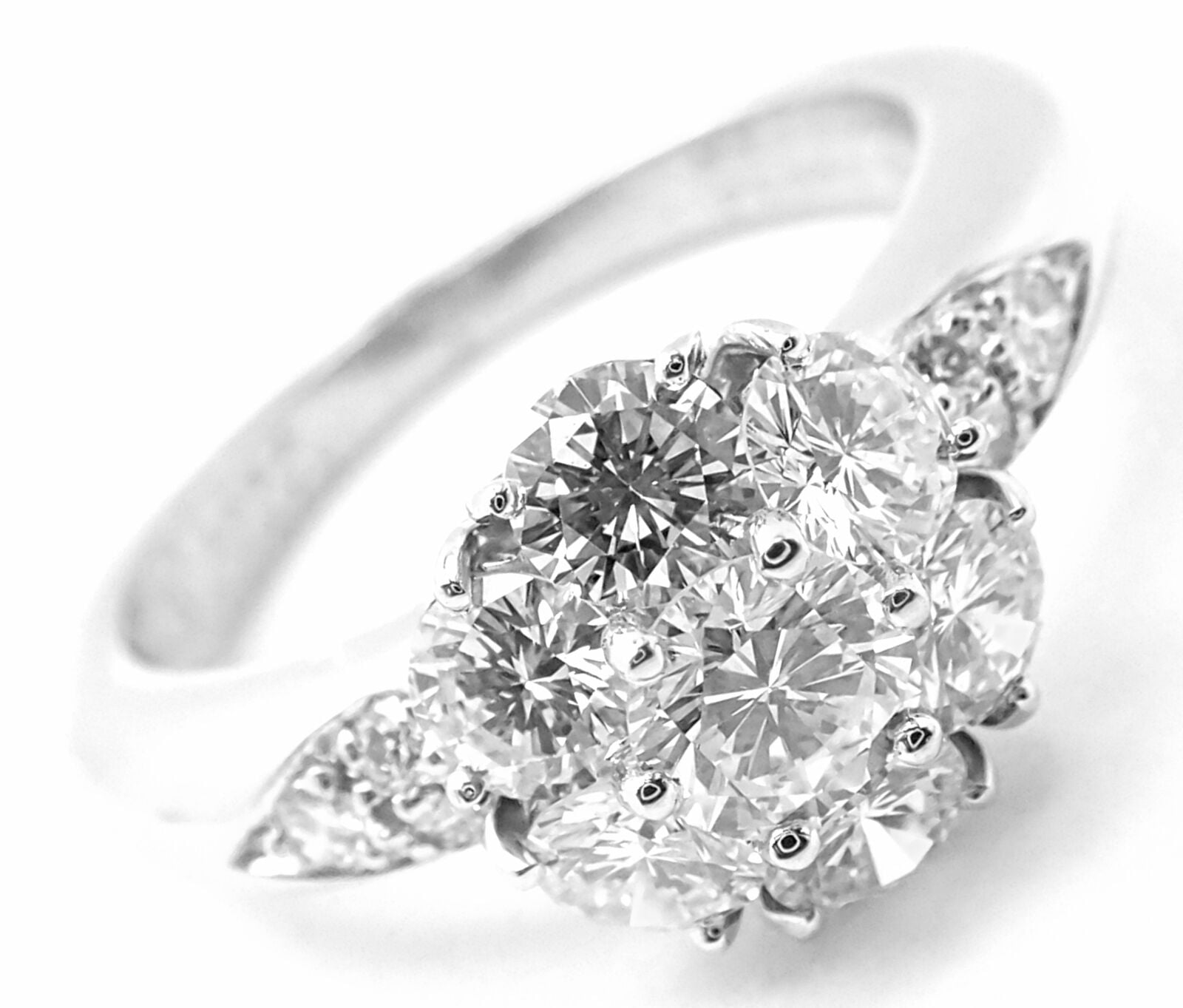 Authentic! Van Cleef & Arpels Platinum Diamond Fleurette Flower Ring | Fortrove