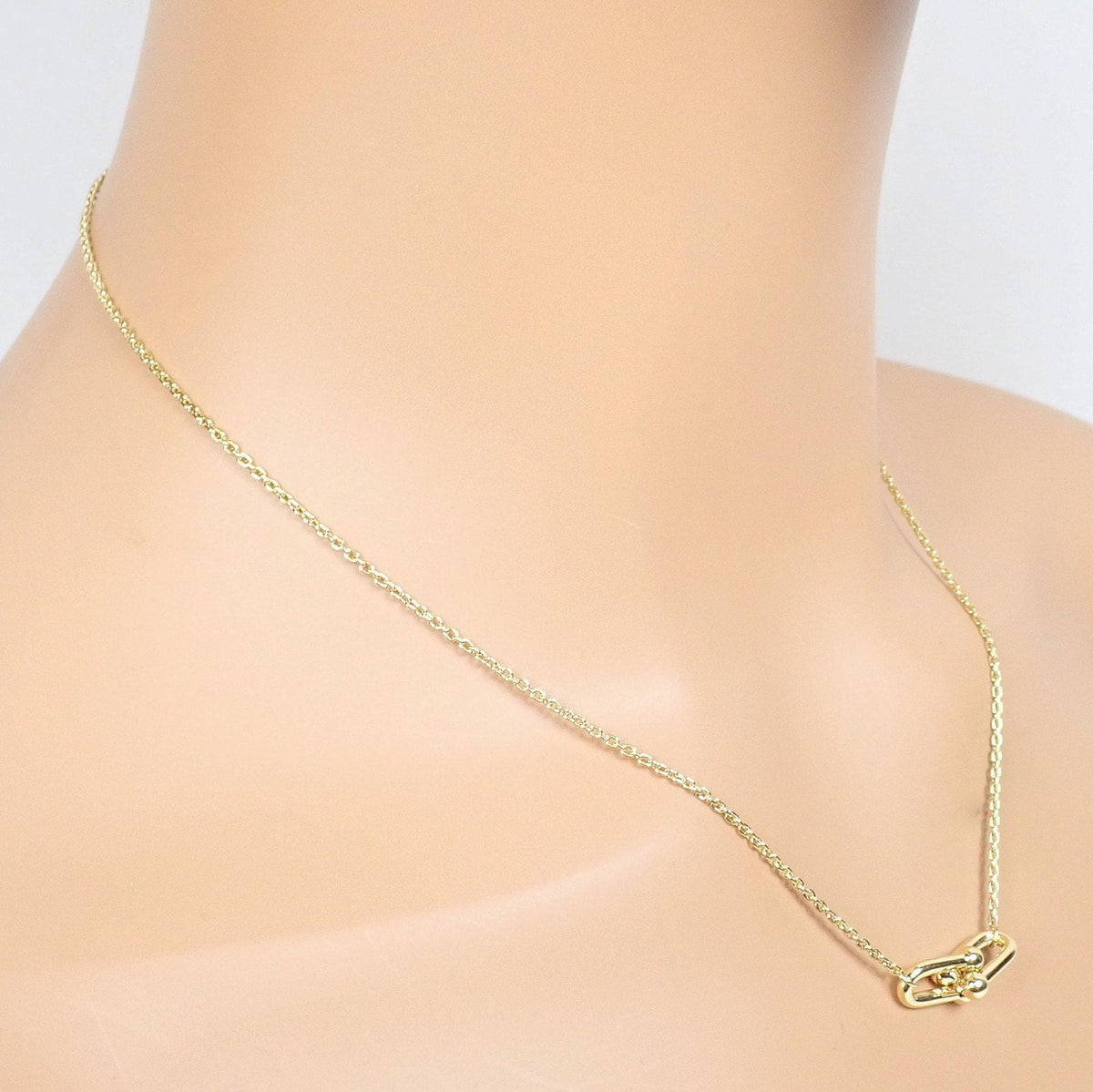 Tiffany & Co. Jewelry & Watches:Fine Jewelry:Necklaces & Pendants Authentic! Tiffany & Co 18k Yellow Gold Hardware Medium Pendant Chain Necklace