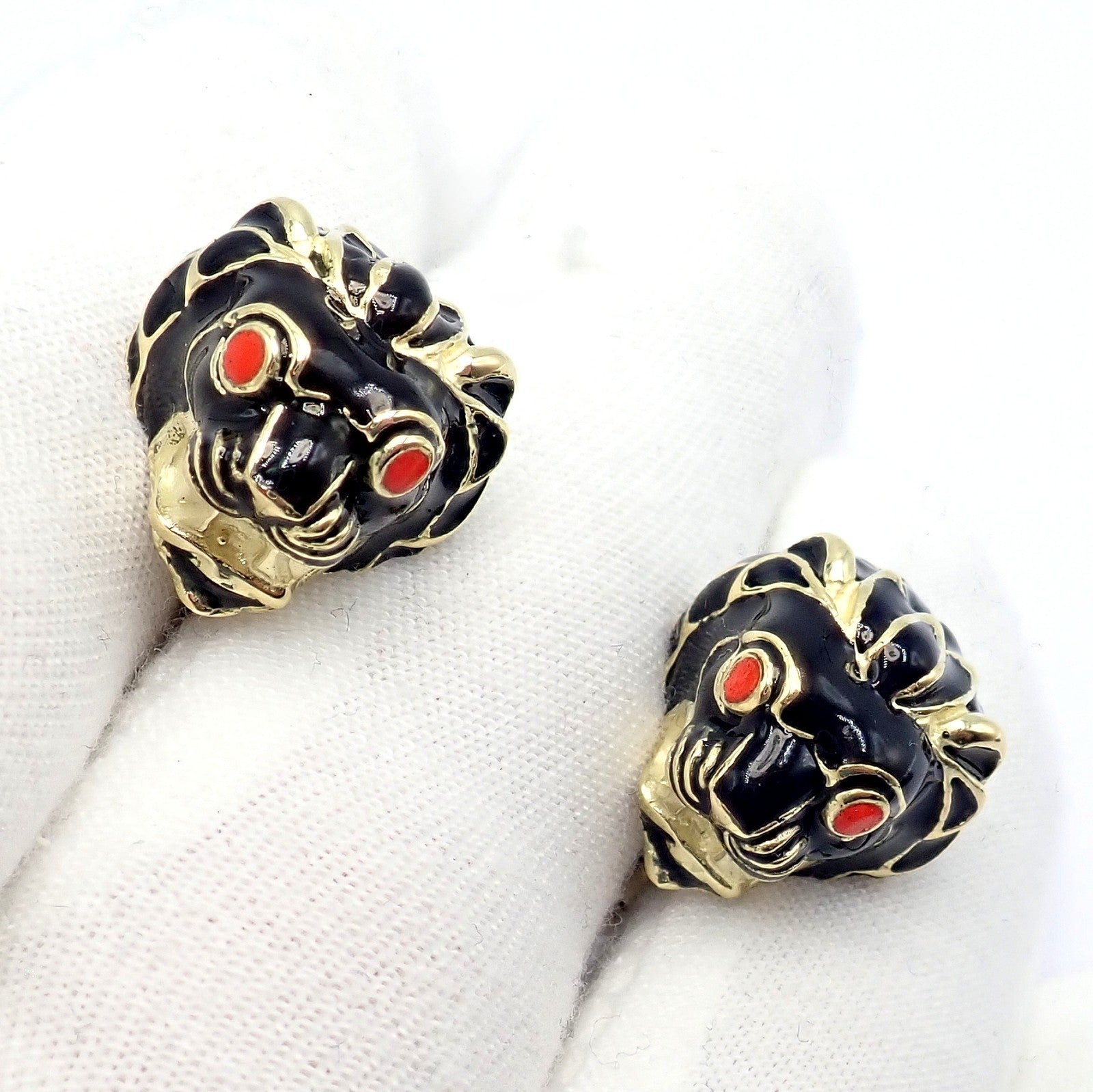 Vintage! David Webb 18k Yellow Gold Black Enamel Lion Cufflinks | Fortrove