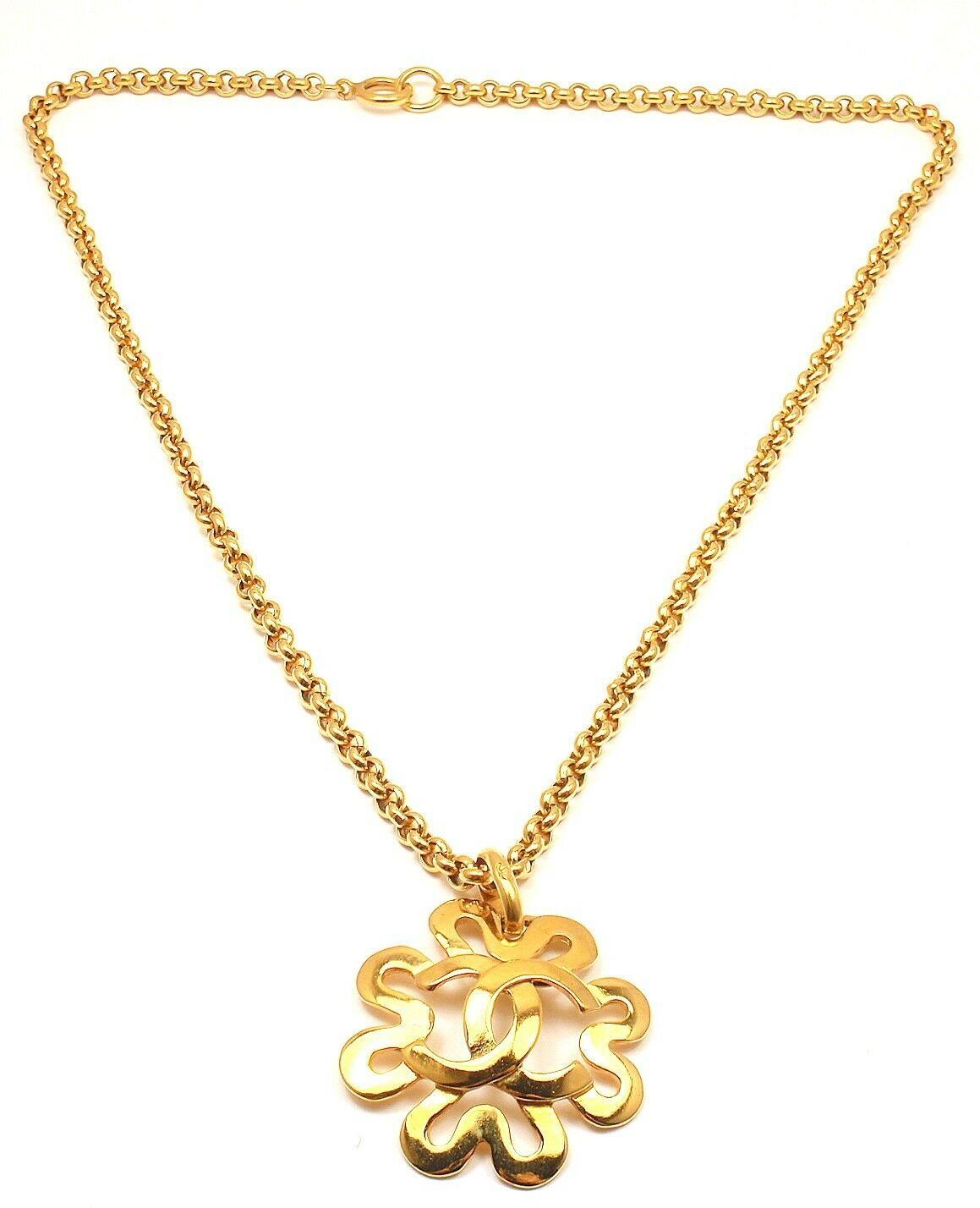CHANEL Jewelry & Watches:Fashion Jewelry:Necklaces & Pendants CHIC! AUTHENTIC CHANEL VINTAGE GOLD TONE LOGO CC DAISY NECKLACE