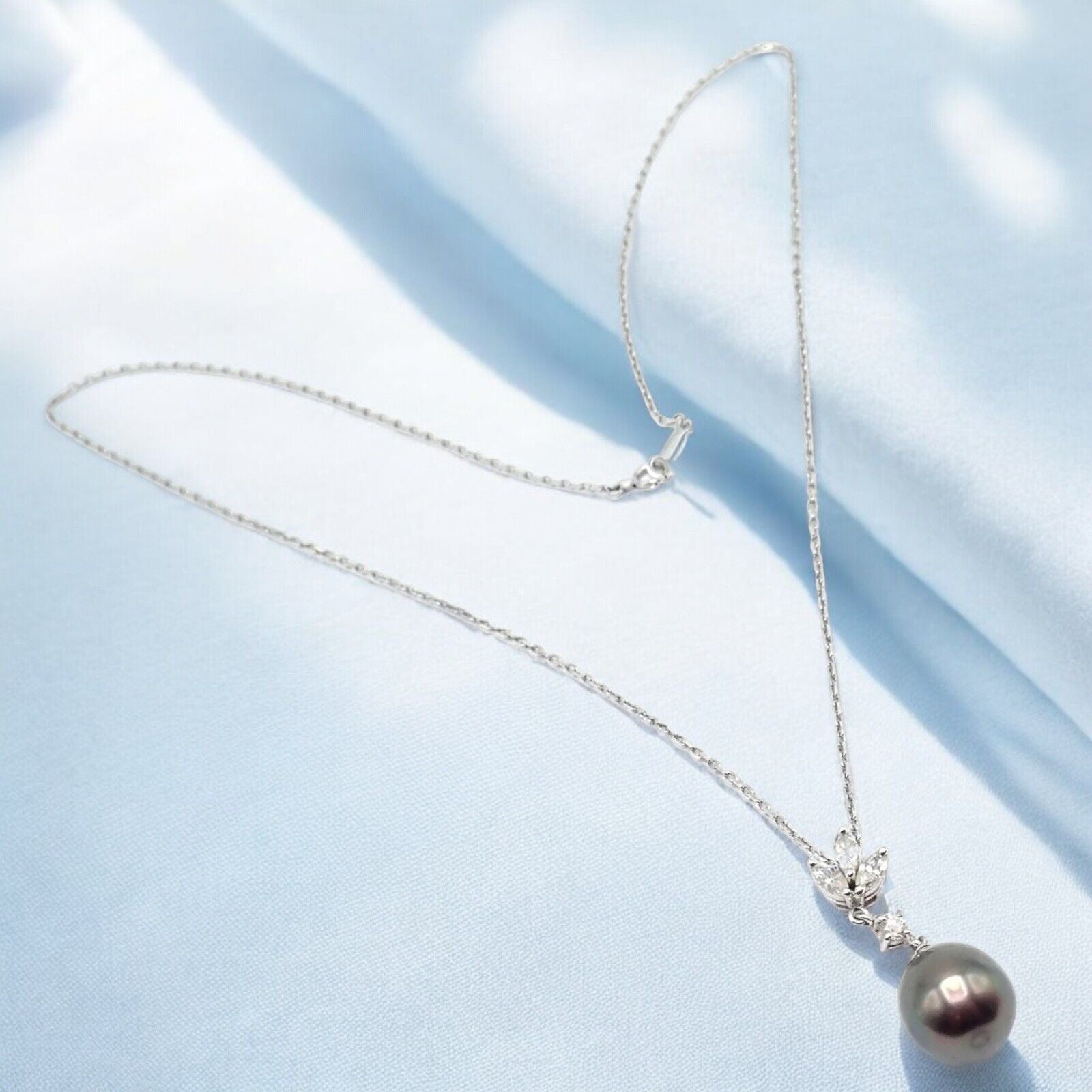 Authentic! Mikimoto 18k White Gold Tahitian Pearl Diamond Pendant Necklace | Fortrove
