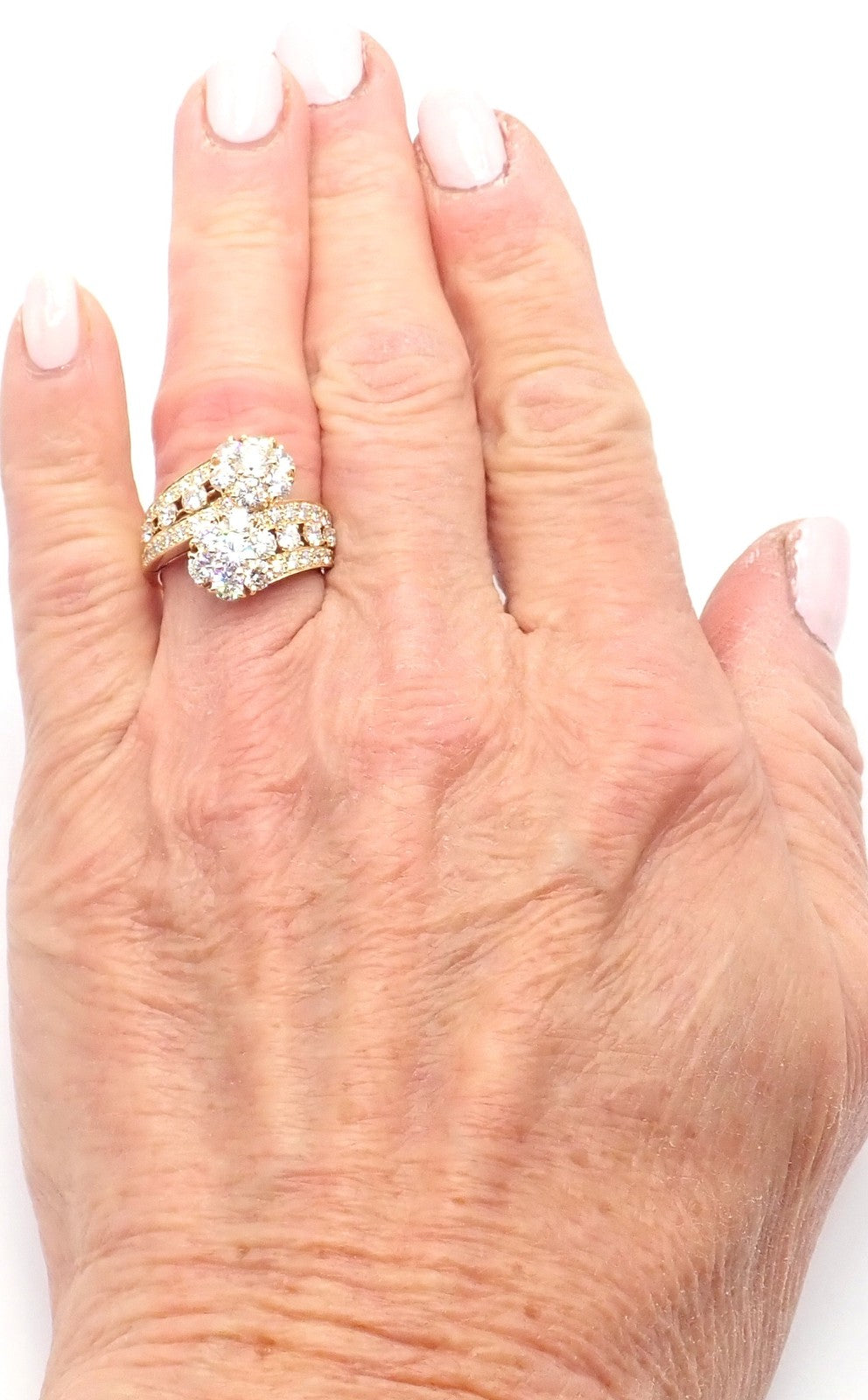 Authentic! Van Cleef & Arpels Snowflake 18k Yellow Gold Diamond Two Flower Ring | Fortrove