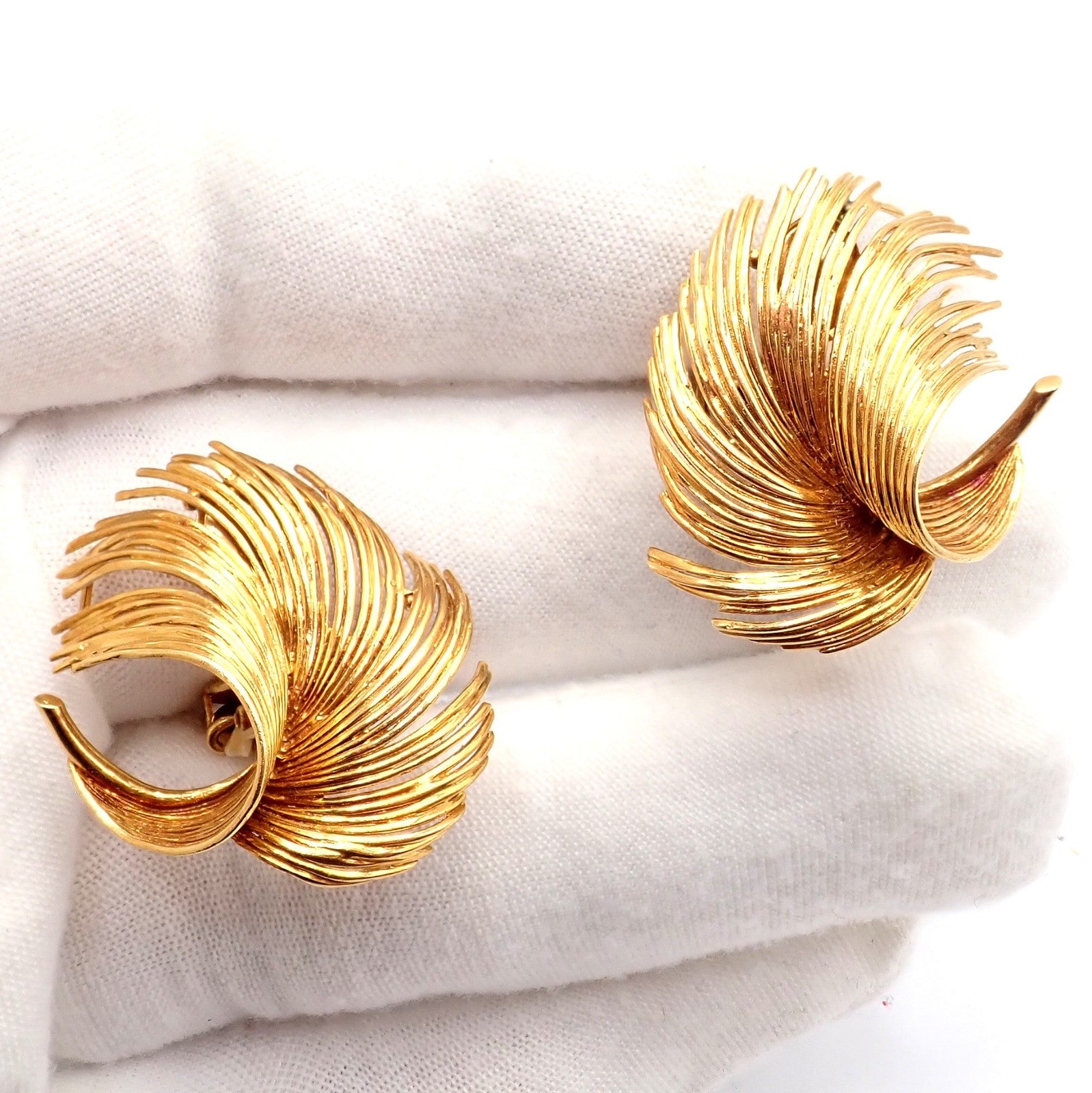 Authentic! Vintage Tiffany & Co 18k Yellow Gold Leaf Earrings | Fortrove