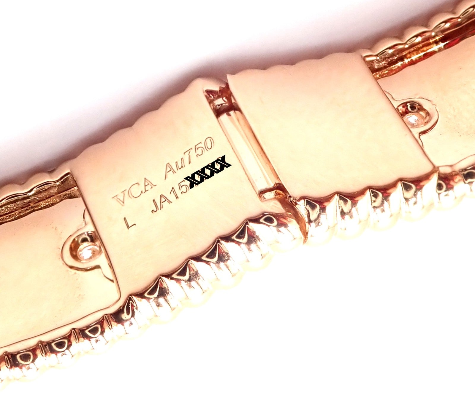 Authentic! Van Cleef & Arpels 18k Rose Gold Diamond Clovers Bangle Bracelet | Fortrove