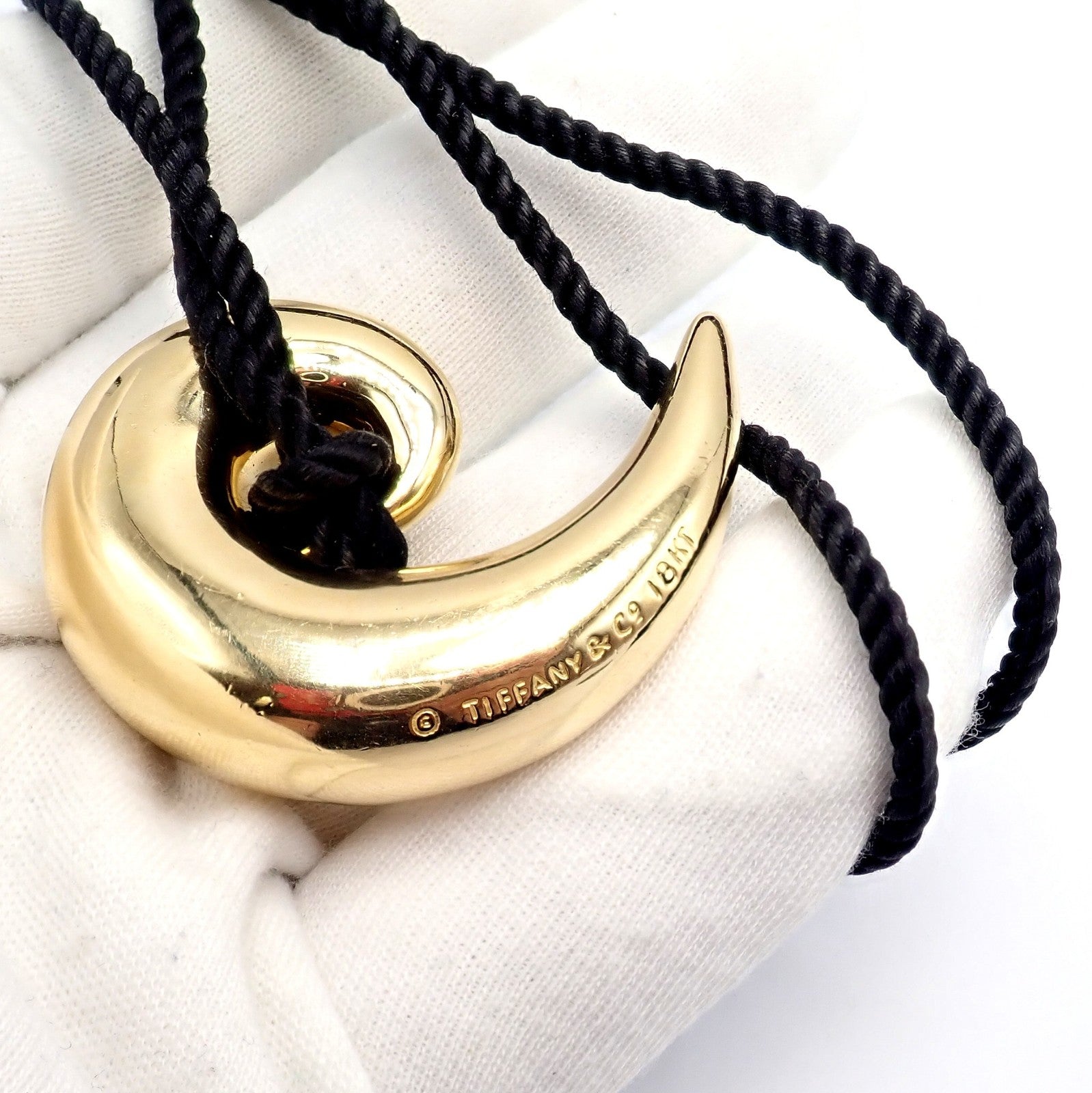 Vintage! Tiffany & Co 18k Yellow Gold Cummings Large Spiral Nautilus Necklace | Fortrove