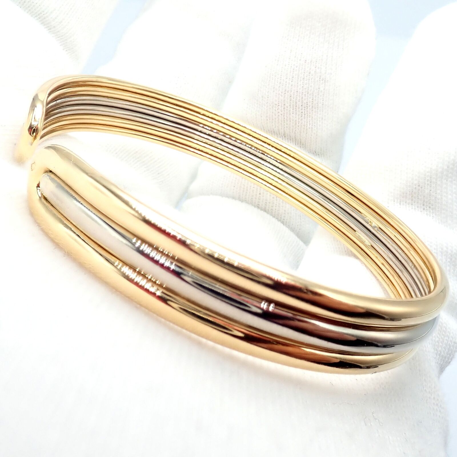 Authentic! Van Cleef & Arpels 18k Yellow & White Gold Bangle Cuff Bracelet | Fortrove