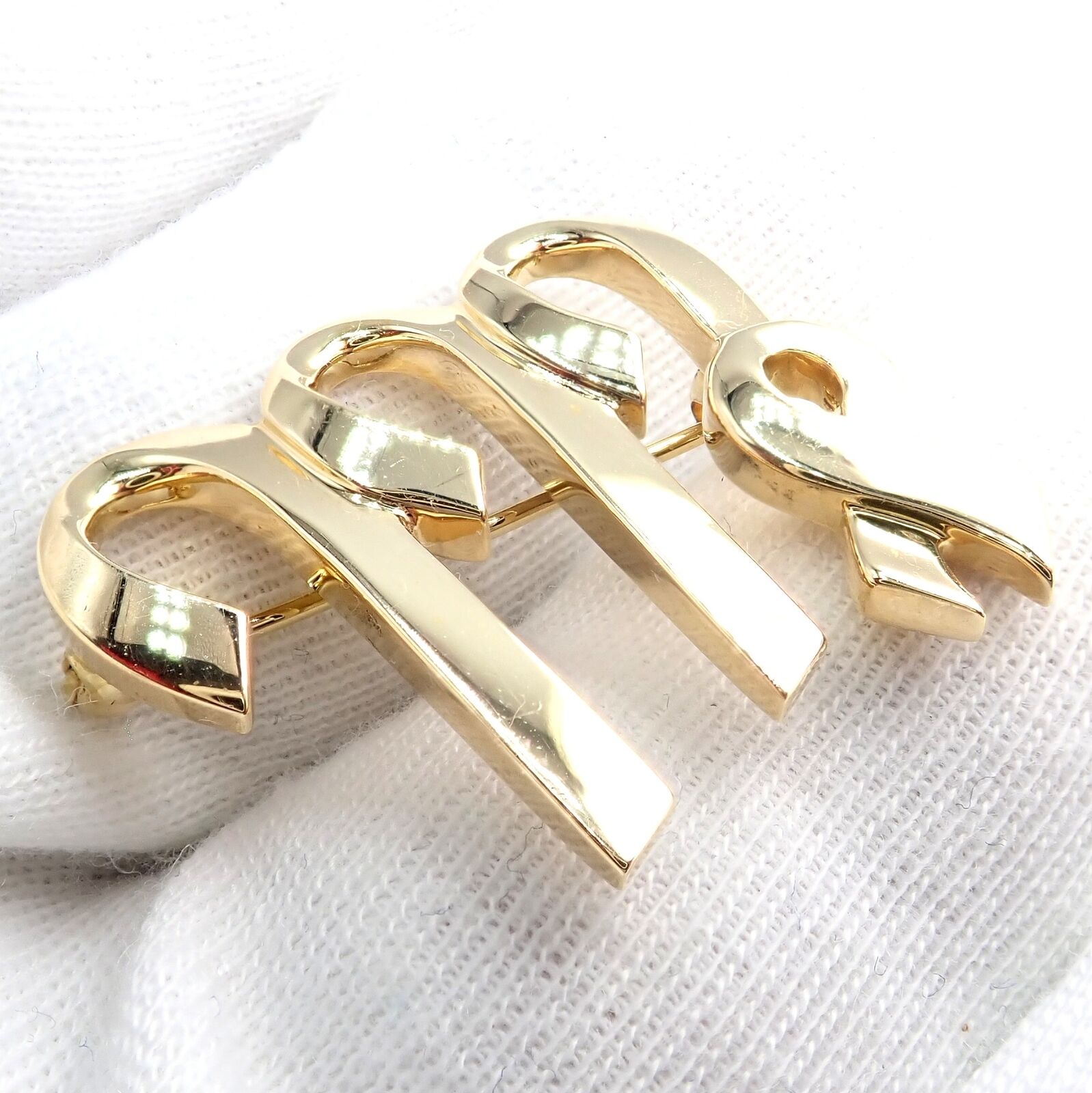 Authentic! Tiffany & Co Paloma Picasso 18k Yellow Gold Zodiac Virgo Pin Brooch | Fortrove