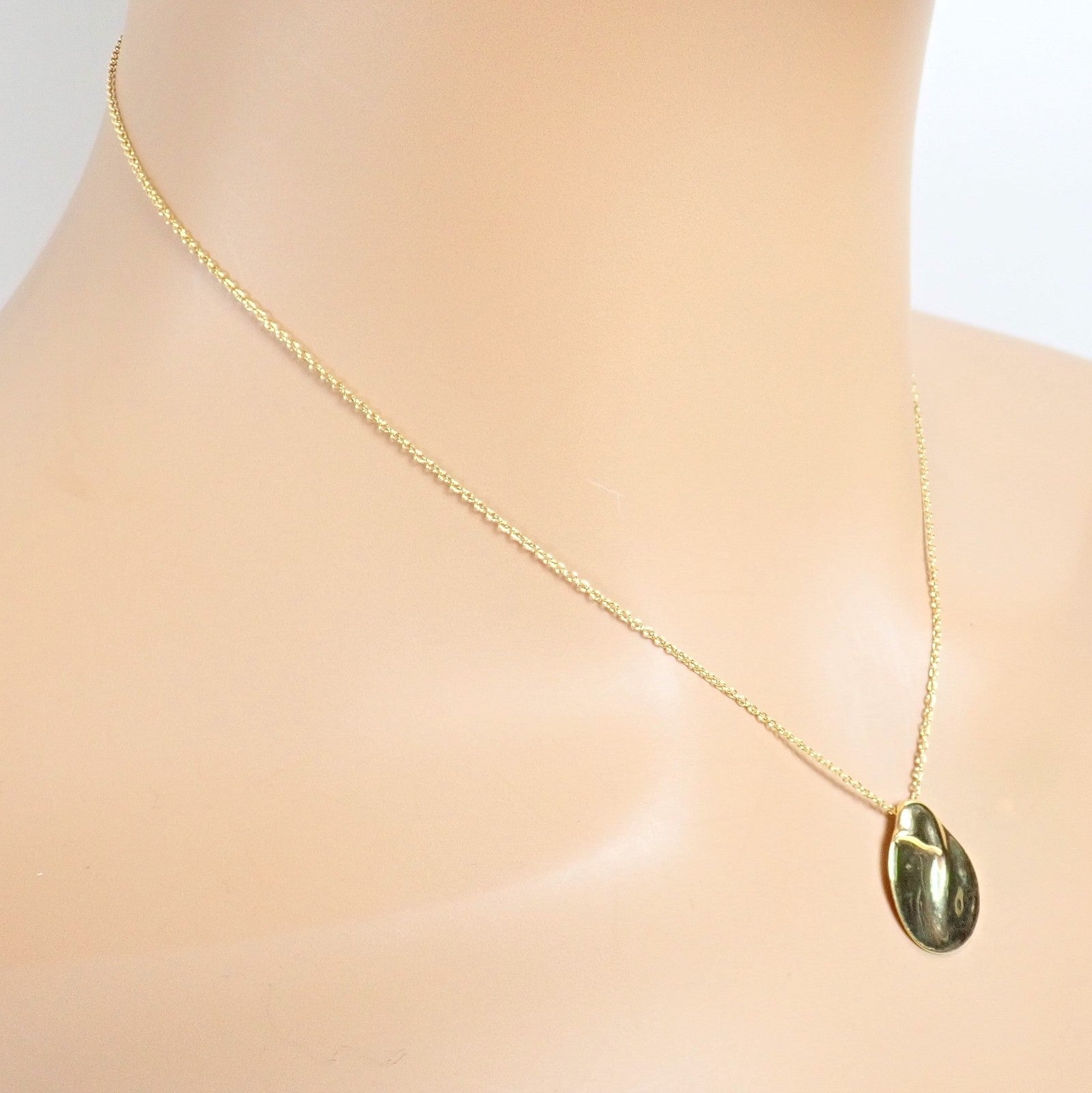 Tiffany & Co Peretti 18k Yellow Gold Madonna Medium Pendant Chain Necklace | Fortrove