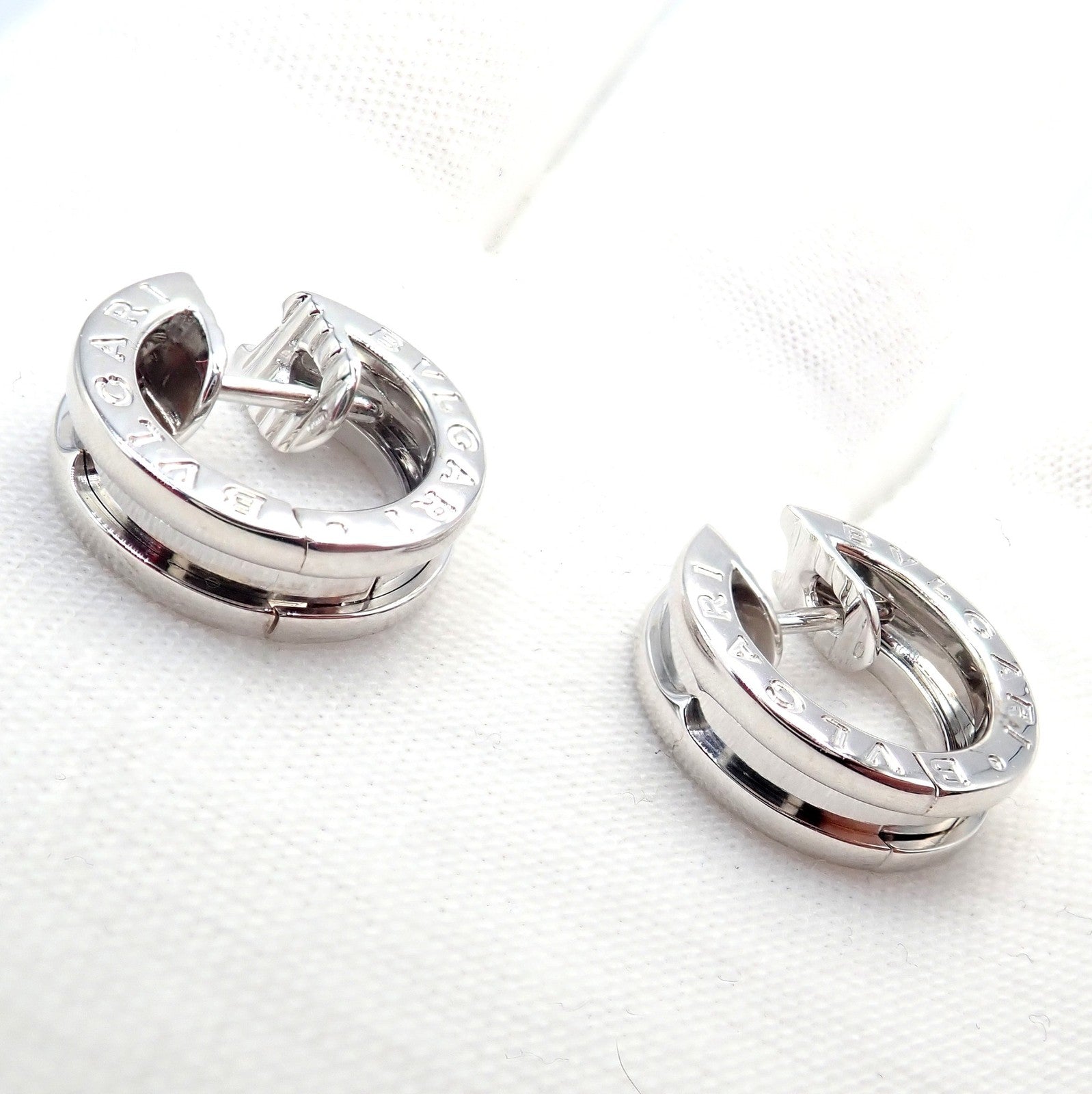 Authentic! Vintage BULGARI BULGARI B.Zero1 18k White Gold Earrings | Fortrove