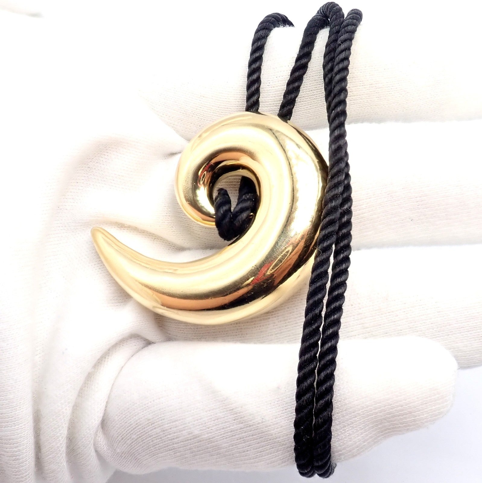 Vintage! Tiffany & Co 18k Yellow Gold Cummings Large Spiral Nautilus Necklace | Fortrove