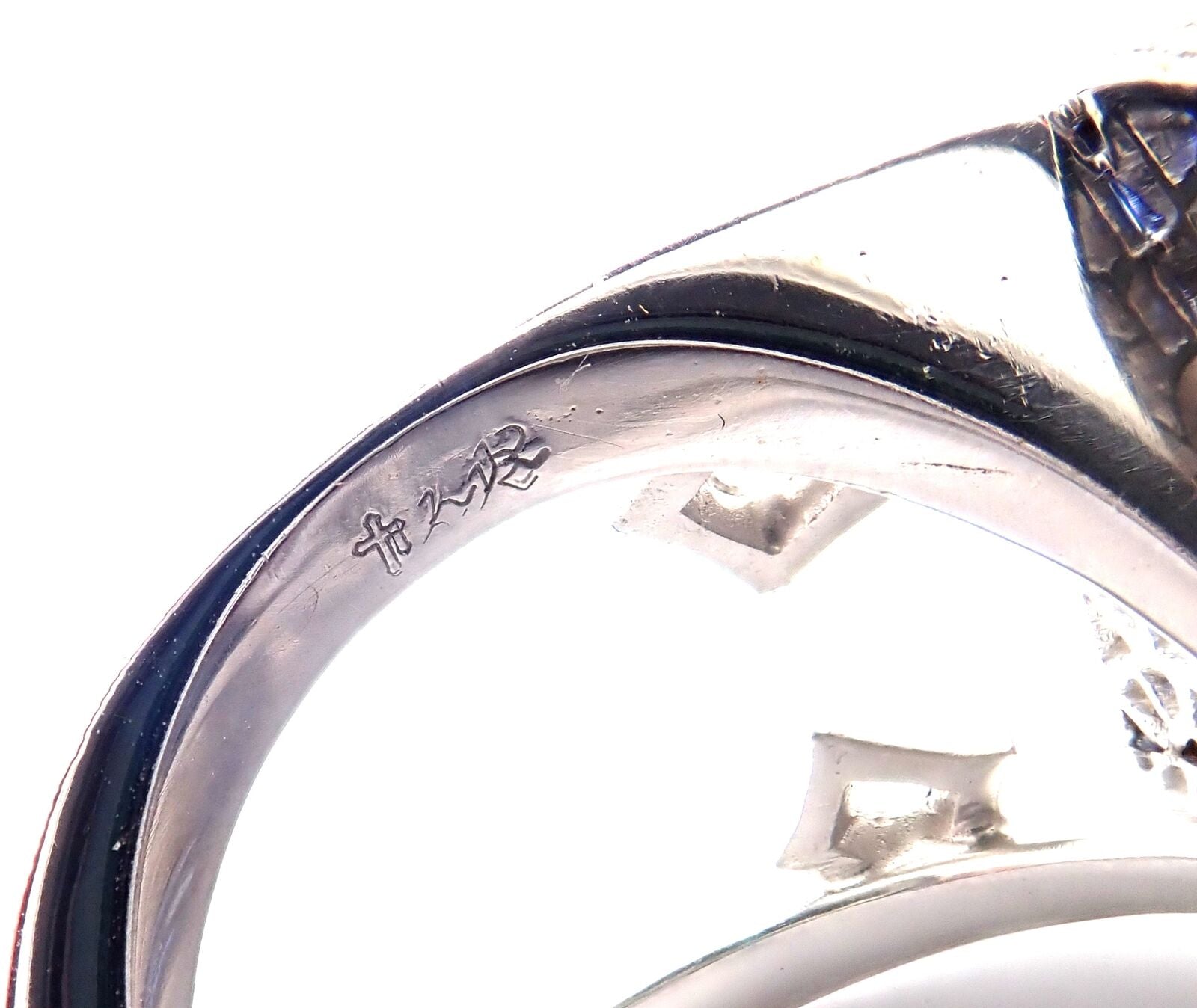 Authentic! Loree Rodkin 18k White Gold Diamond Sapphire Skull Ring Paper Box | Fortrove