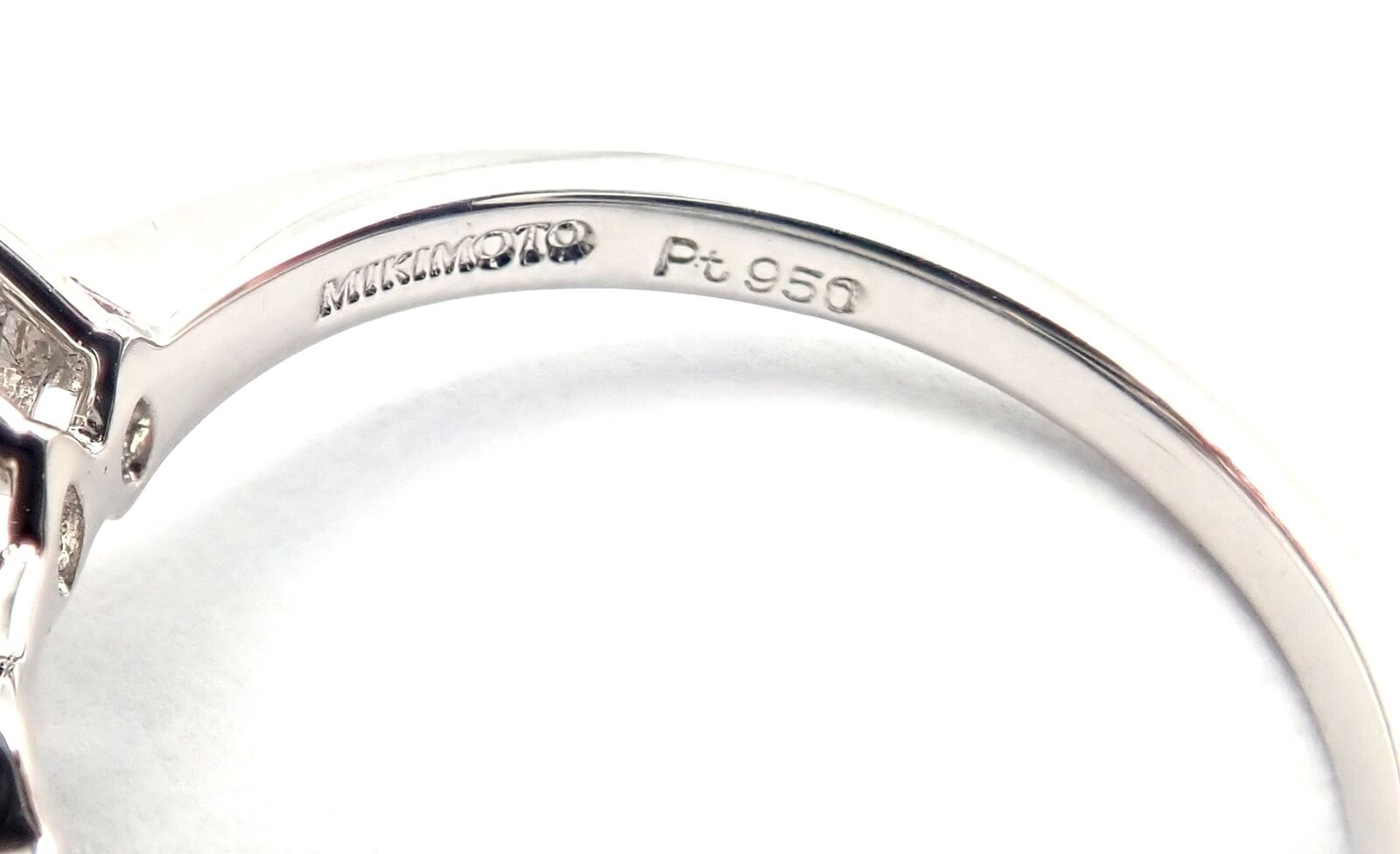 Authentic! Mikimoto Platinum Tahitian Pearl Diamond Ring | Fortrove