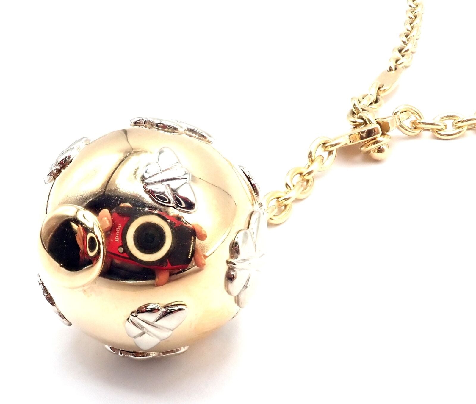 Authentic! Bulgari Bvlgari 18k Yellow Gold Butterfly Globe Pendant Link Chain | Fortrove