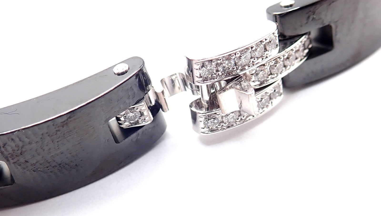 Authentic! Cartier Maillon Panthere 18K White Gold Diamond Ceramic Link Necklace | Fortrove