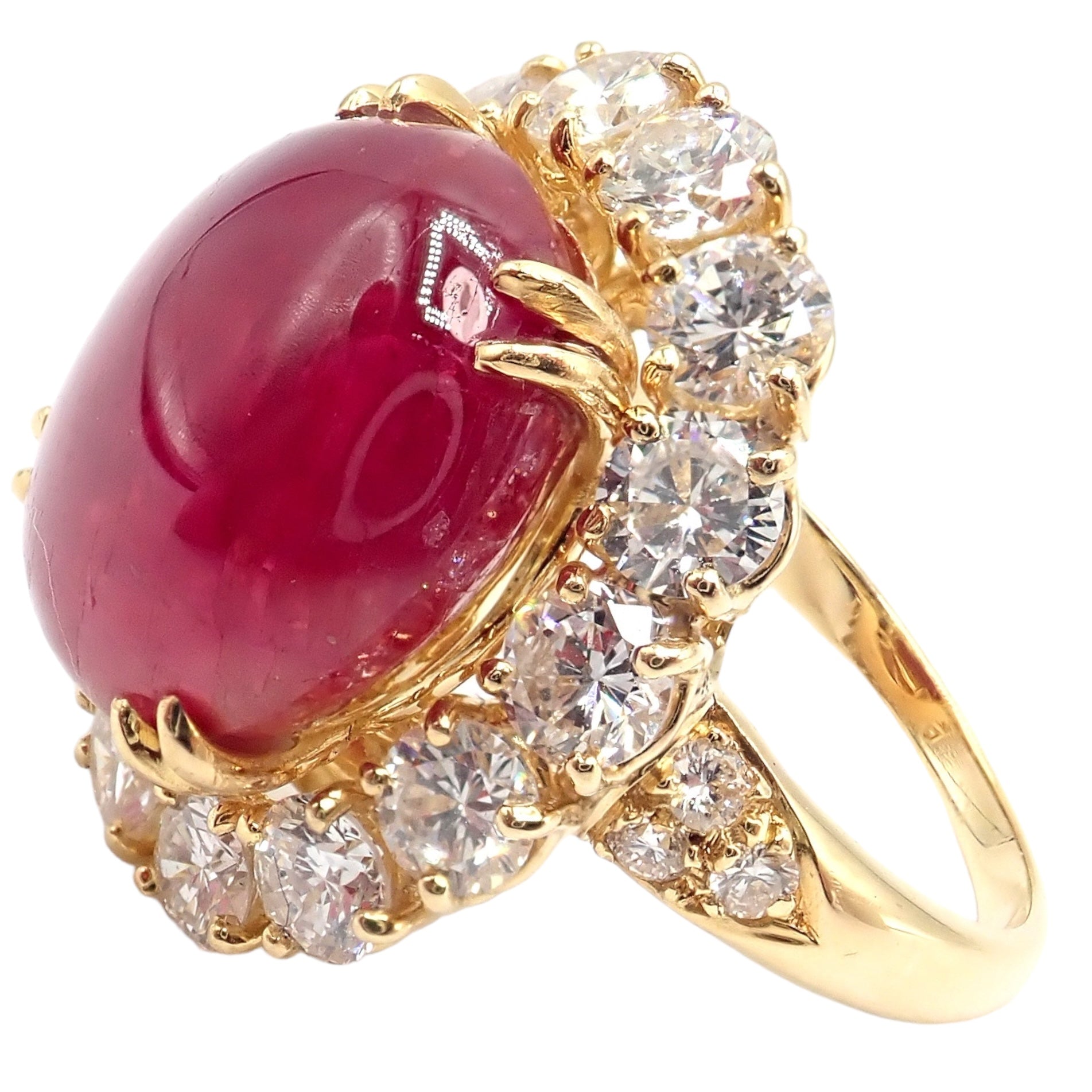 Authentic! Van Cleef & Arpels 18k Yellow Gold Large Cabochon Ruby Diamond Ring | Fortrove