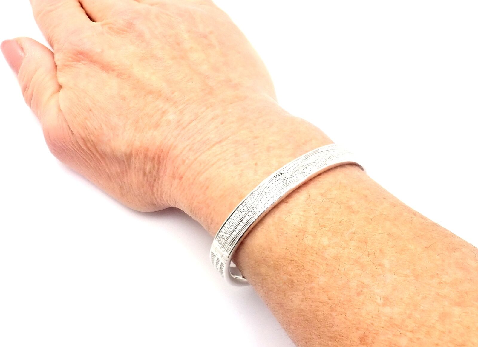 Authentic! Georg Jensen Fusion 18k White Gold Pave Diamond Bangle Bracelet Paper | Fortrove