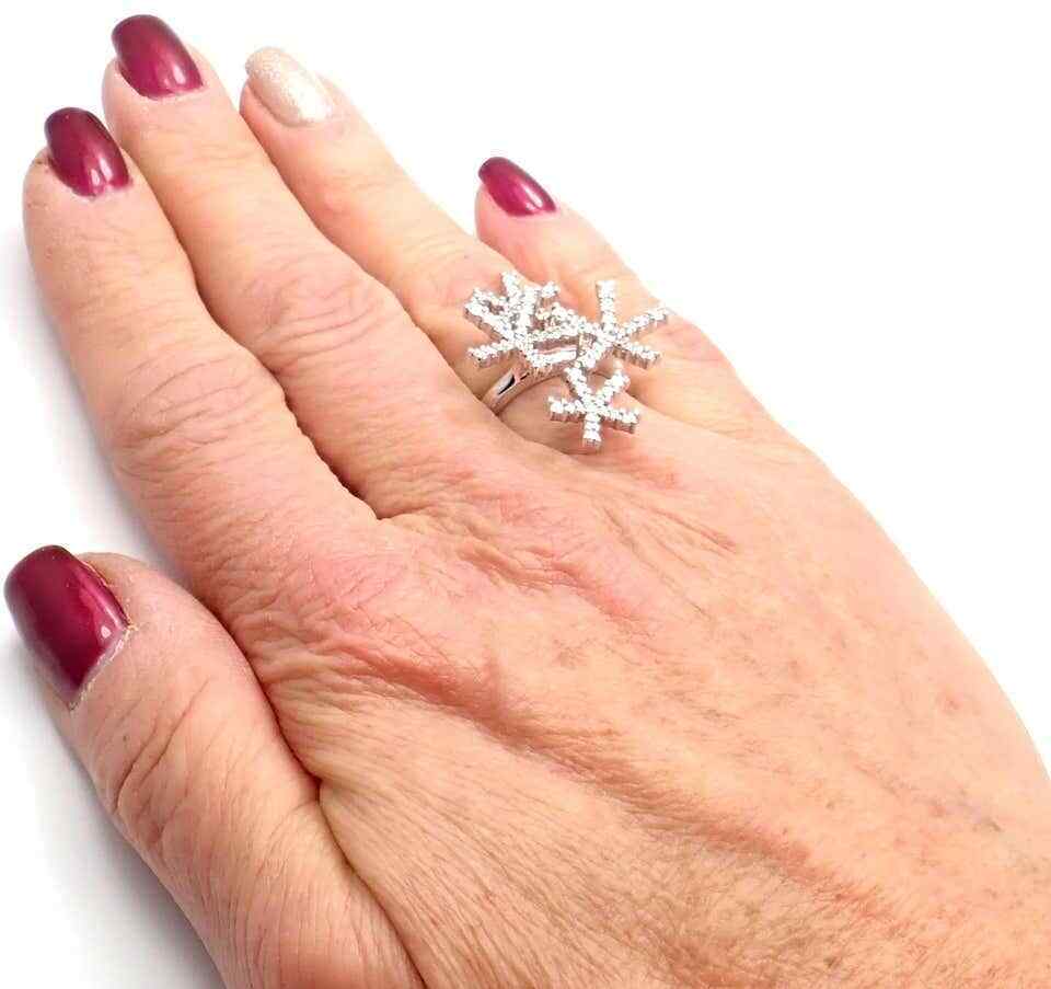 Authentic! Damiani Diamond Flower 18k White Gold Cocktail Ring | Fortrove