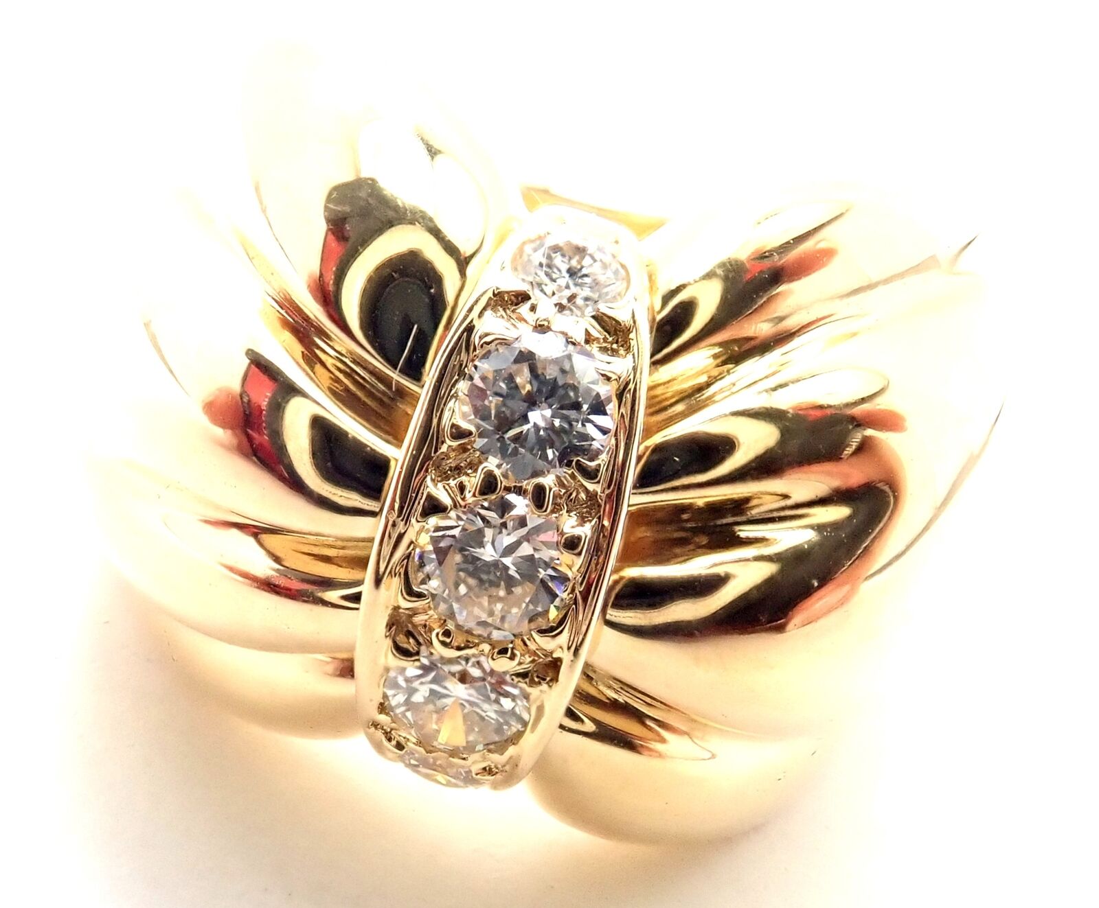 Rare! Authentic Van Cleef & Arpels 18k Yellow Gold Diamond Bow Design Band Ring | Fortrove