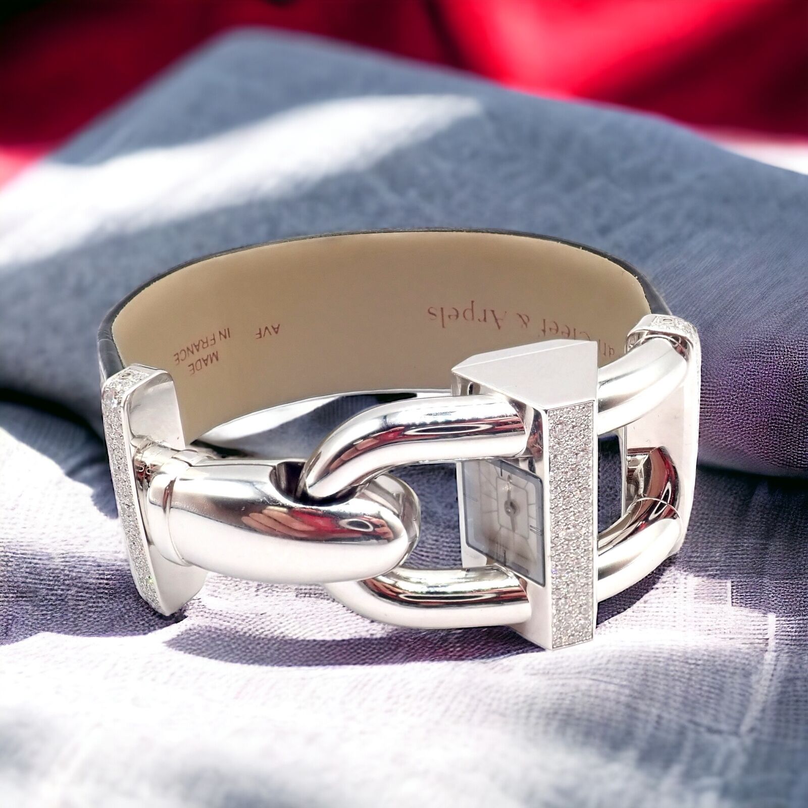 Authentic! Van Cleef & Arpels 18K White Gold Diamond Cadenas Alligator Watch | Fortrove