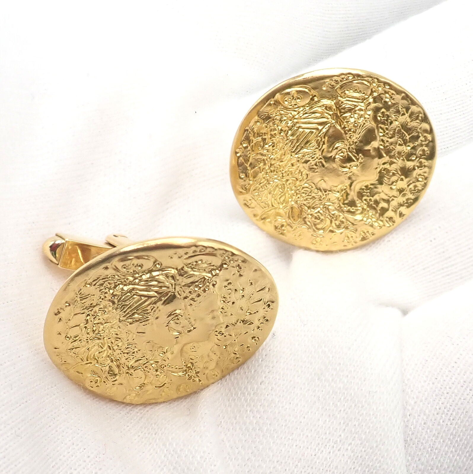 Authentic Salvador Dali D'or for Piaget 18k & 22k Yellow Gold Cufflinks | Fortrove