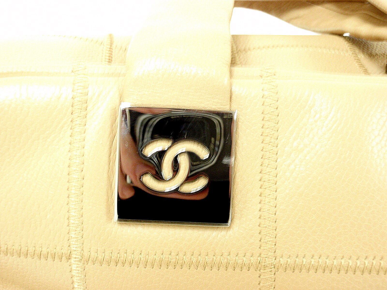 AUTHENTIC 2004 CHANEL LAX SQUARE STITCH CAFE o'LAIT SOFT CAVIAR LEATHER HANDBAG | Fortrove