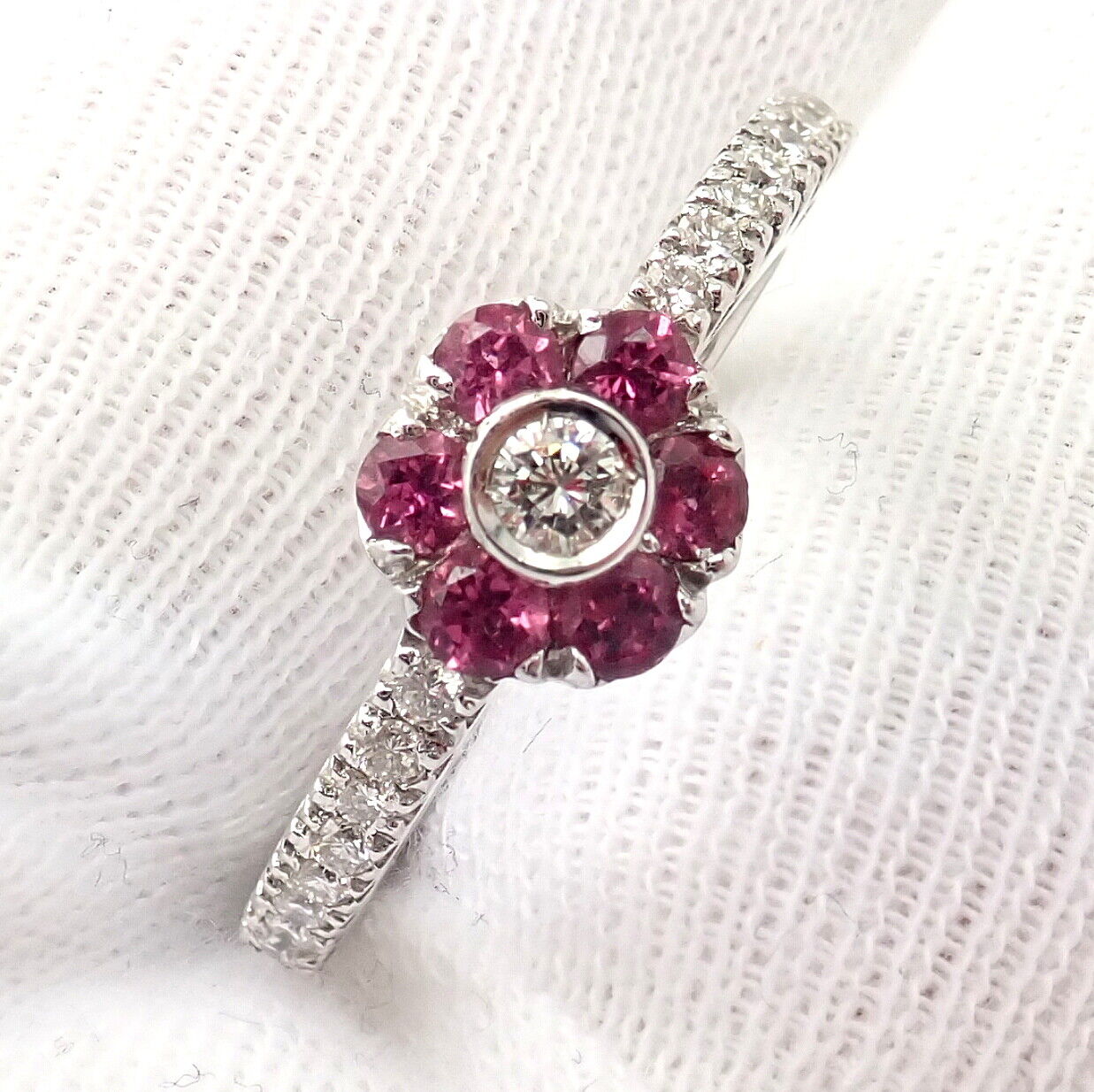 Authentic! Pasquale Bruni 18k White Gold Diamond Pink Sapphire Flower Fiori Ring | Fortrove